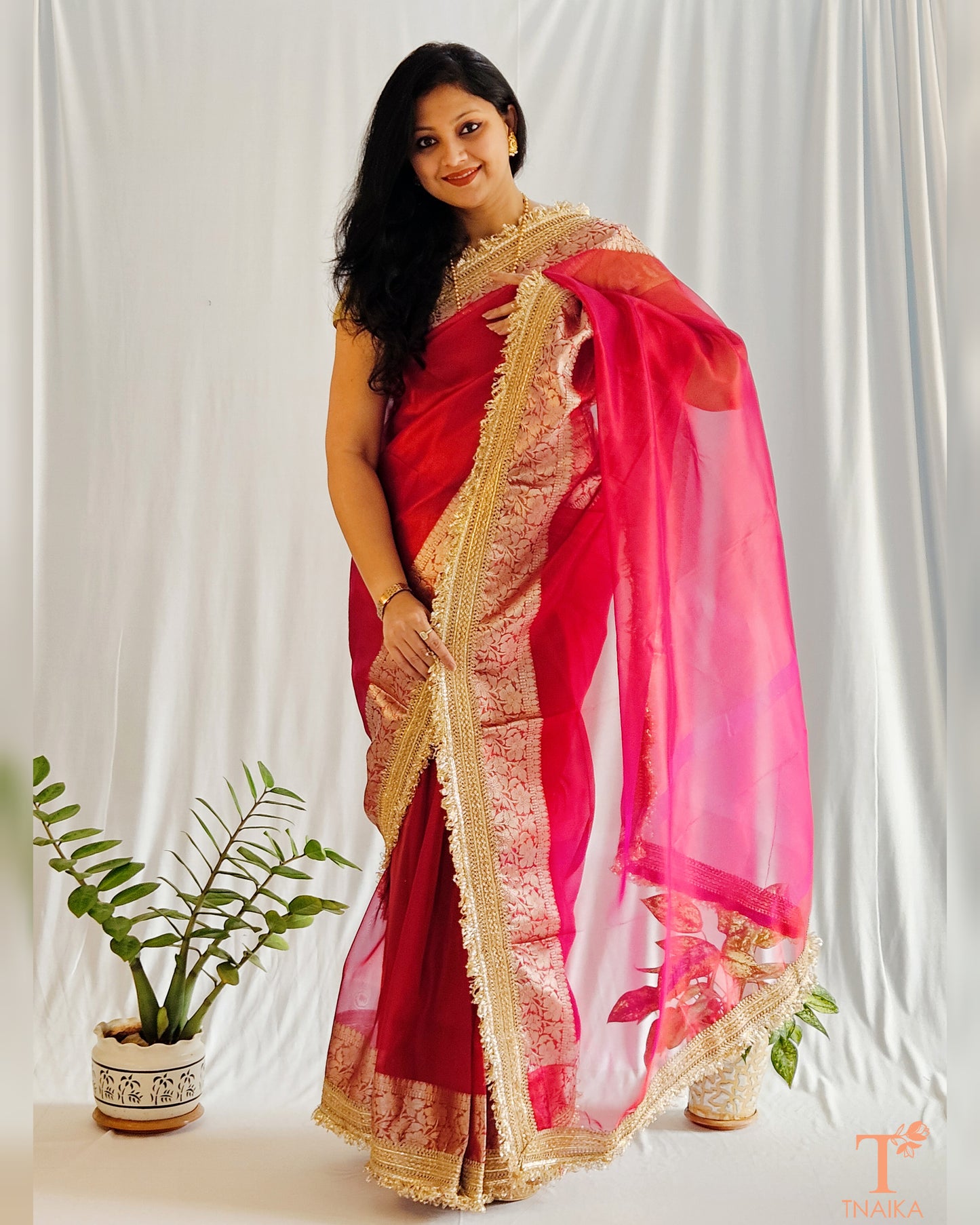 Jhankaar Tissue Silk Saree - Magenta