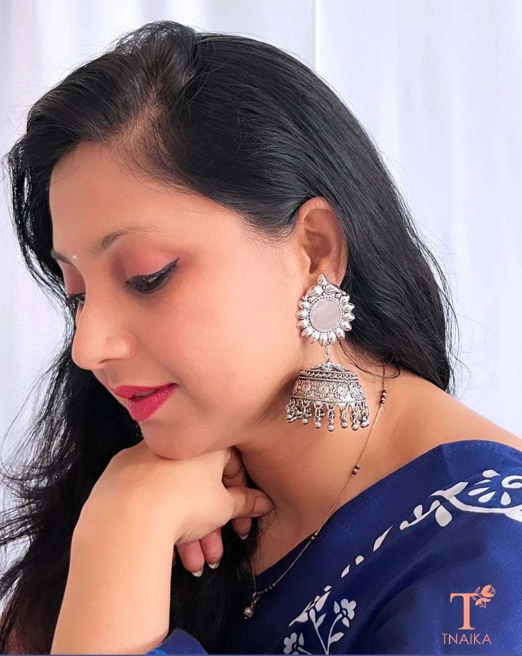 trending jewelry popular jewelry styles must-have jewelry pieces statement jewelry trends celebrity jewelry looks runway jewelry trends latest oxidised jewelry latest collection of artificial jewelry near me latest fashion jewelry jewelry store near me artificial jewelry store near me festive jewelry