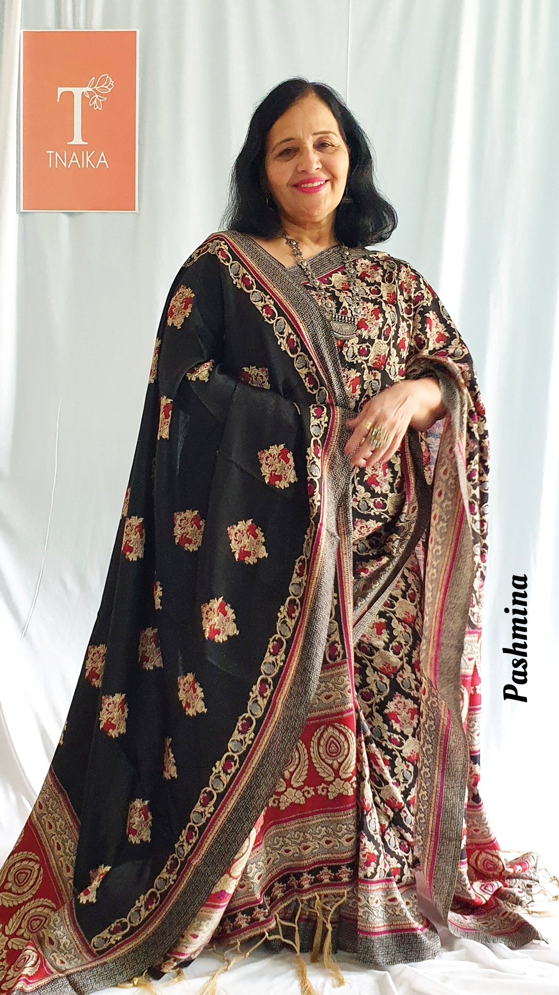 Premium winter Pashmina saree set in soft woven fabric