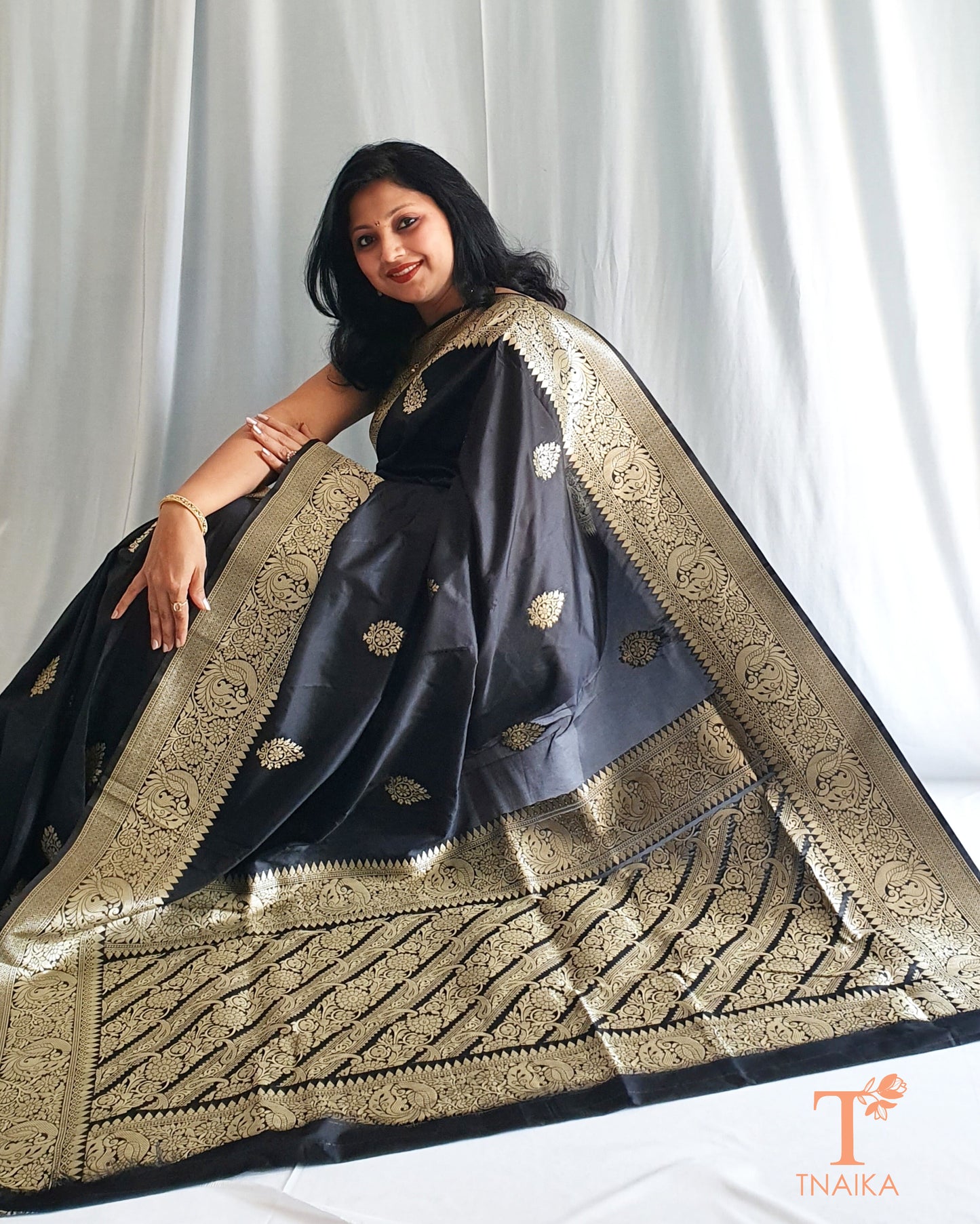 Golden Noir Silk Saree