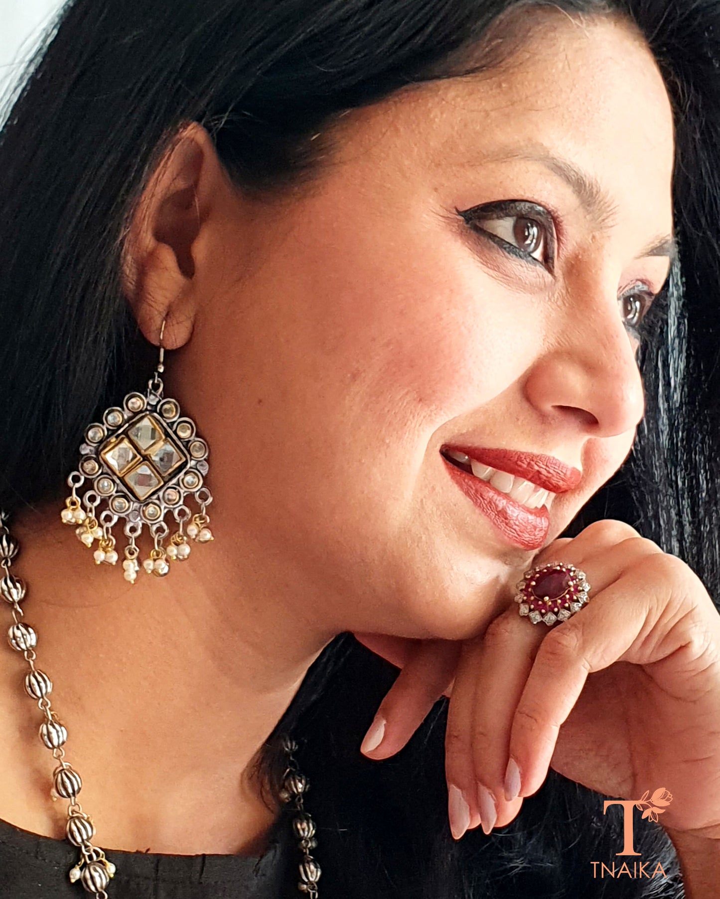 trending jewelry popular jewelry styles must-have jewelry pieces statement jewelry trends celebrity jewelry looks runway jewelry trends latest oxidised jewelry latest collection of artificial jewelry near me latest fashion jewelry jewelry store near me artificial jewelry store near me