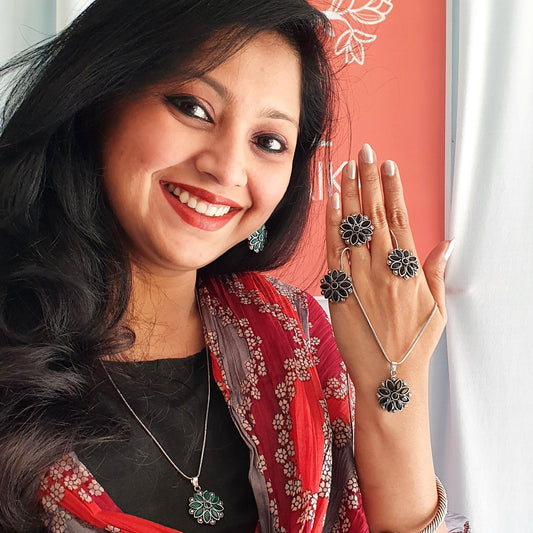 trending jewelry popular jewelry styles must-have jewelry pieces statement jewelry trends celebrity jewelry looks runway jewelry trends latest oxidised jewelry latest collection of artificial jewelry near me latest fashion jewelry jewelry store near me artificial jewelry store near me