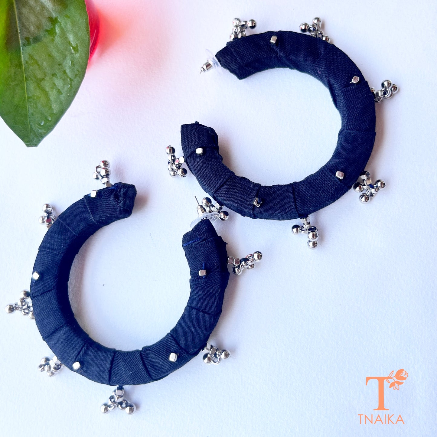 contemporary jewelry modern jewelry designer jewelry minimalist jewelry statement jewelry recycled metal jewelry geometric jewelry concrete jewelry resin jewelry asymmetrical earrings geometric necklaces stacked rings multistrand bracelets where to buy unique contemporary jewelry online contemporary jewelry for everyday wear affordable contemporary jewelry brands