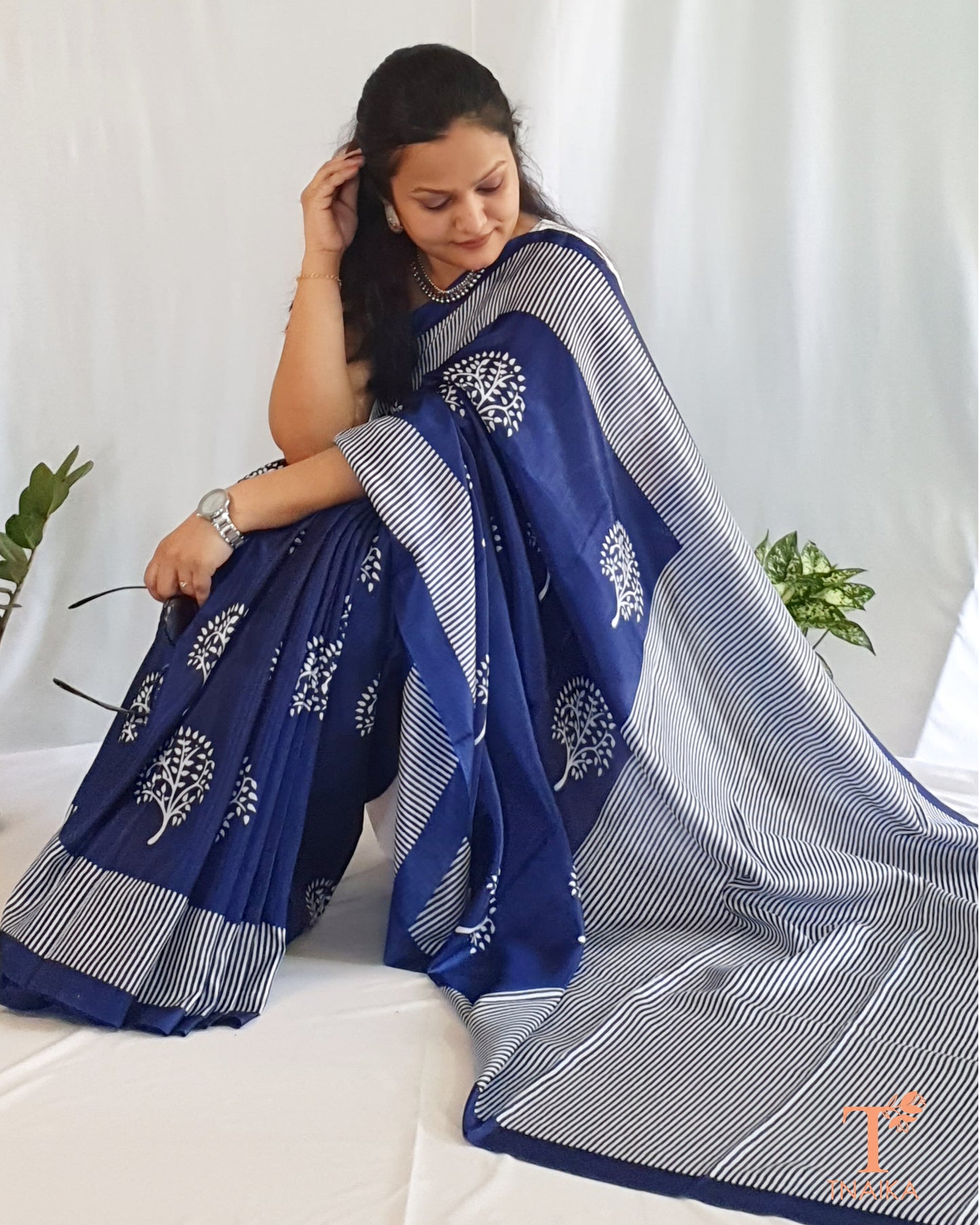 geometric print sarees where to buy summer indigo sarees online stylish indigo saree designer office wear indigo saree