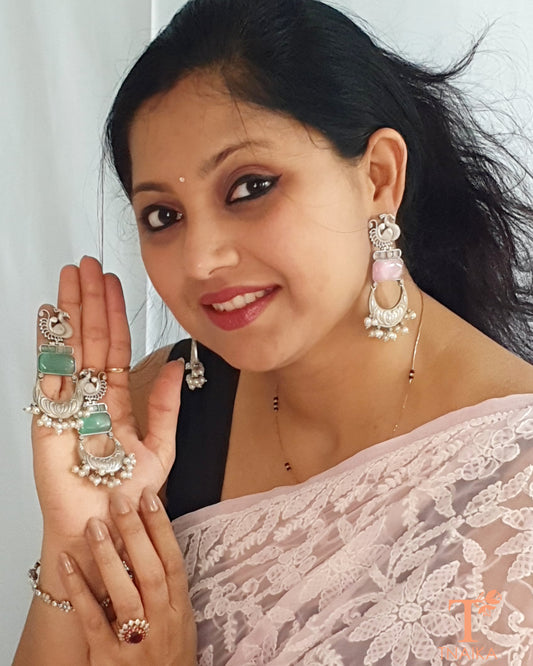 trending jewelry popular jewelry styles must-have jewelry pieces statement jewelry trends celebrity jewelry looks runway jewelry trends latest oxidised jewelry latest collection of artificial jewelry near me latest fashion jewelry jewelry store near me artificial jewelry store near me