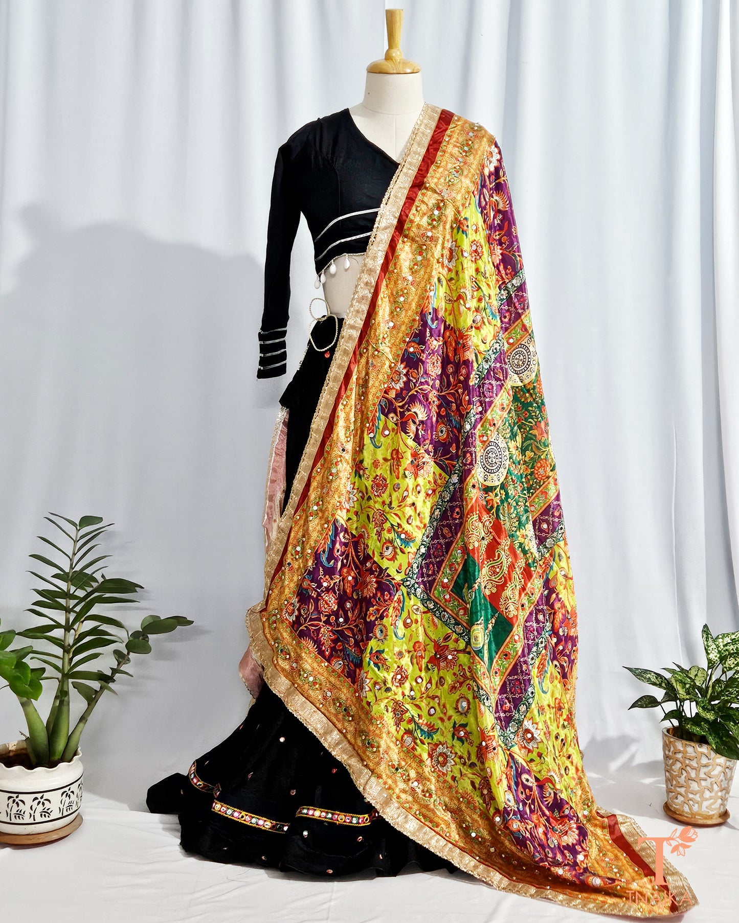 buy dupatta online indian dupatta designer dupatta printed dupatta embroidered dupatta chiffon dupatta silk dupatta festive wear dupatta party wear dupatta pakistani dupatta chikankari dupatta where to buy affordable dupattas online printed dupattas