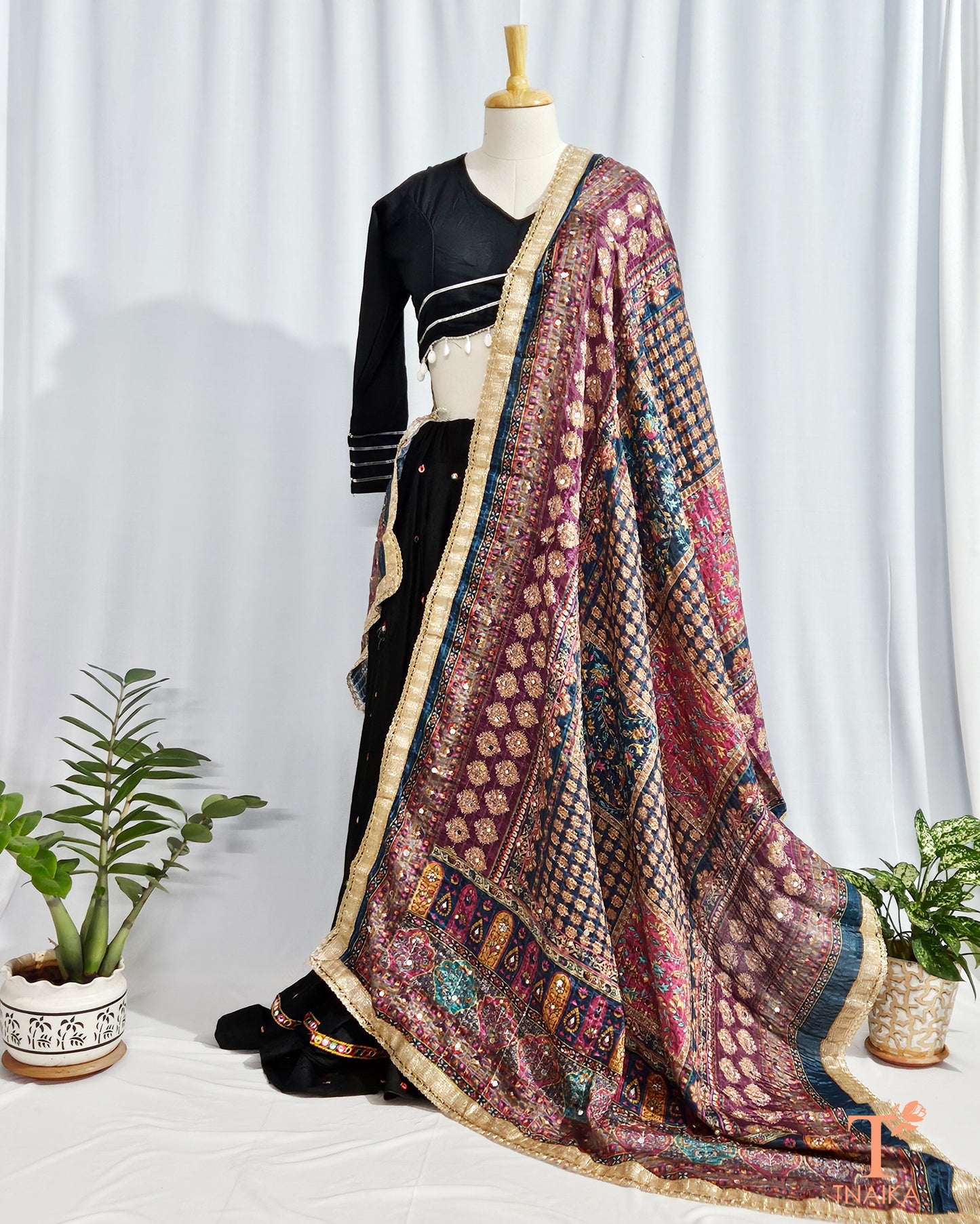 buy dupatta online indian dupatta designer dupatta printed dupatta embroidered dupatta chiffon dupatta silk dupatta festive wear dupatta party wear dupatta pakistani dupatta chikankari dupatta where to buy affordable dupattas online printed dupattas