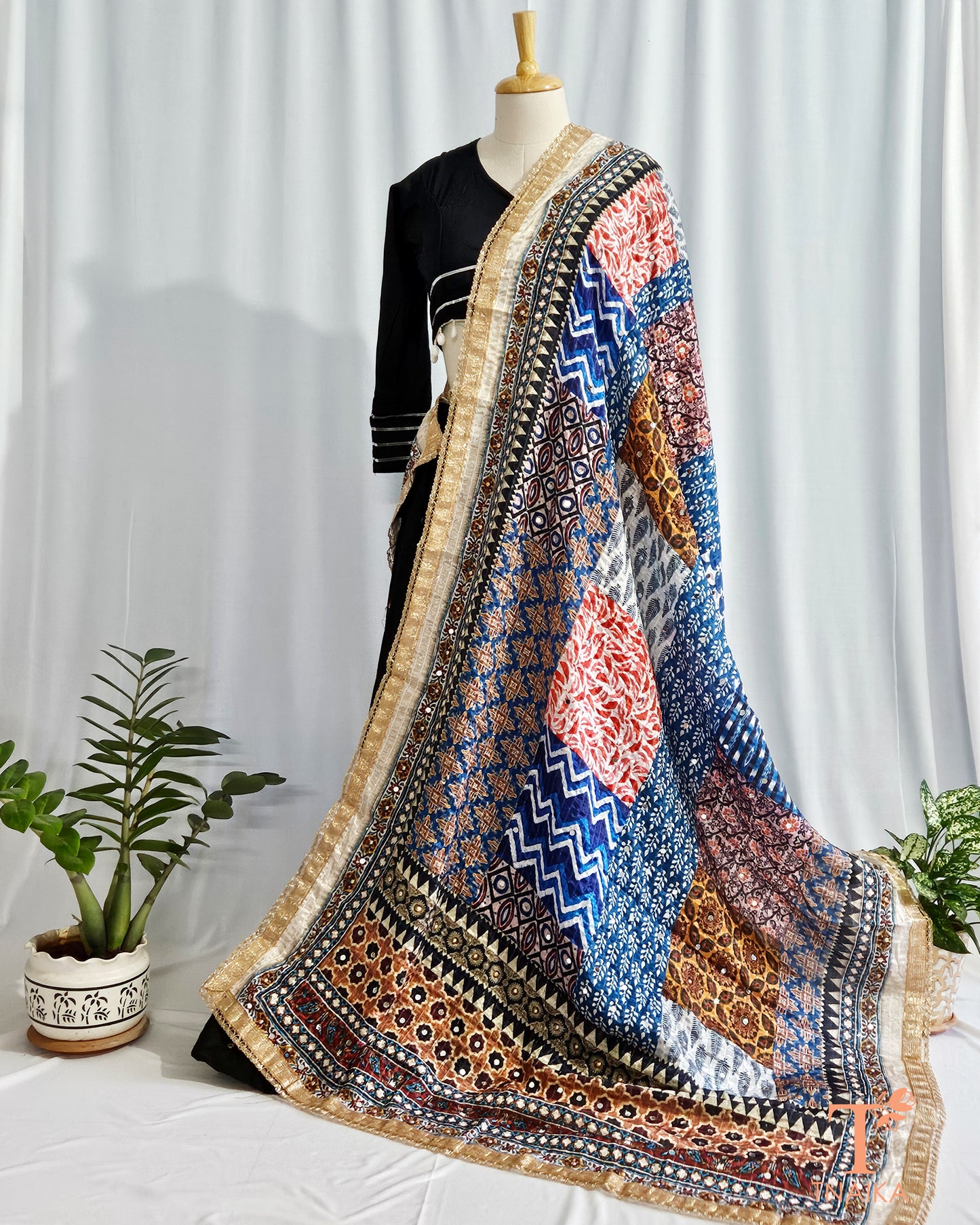 buy dupatta online indian dupatta designer dupatta printed dupatta embroidered dupatta chiffon dupatta silk dupatta festive wear dupatta party wear dupatta pakistani dupatta chikankari dupatta where to buy affordable dupattas online printed dupattas