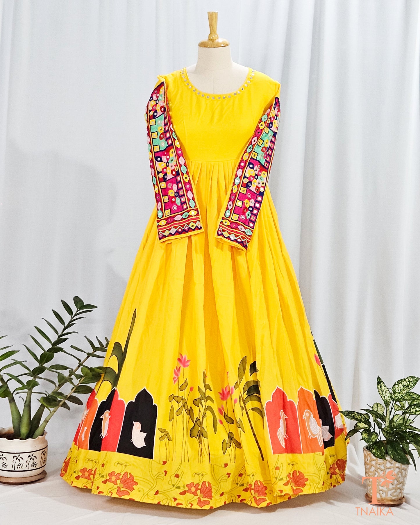 gown evening gown prom gown formal gown wedding gown A-line gown mermaid gown ball gown slip gown black gown red gown white gown blue gown sequined gown lace gown satin gown velvet gown bridesmaid gown graduation gown mother of the bride gown where to buy affordable evening gowns online best long formal gowns for prom night simple and elegant wedding gowns under