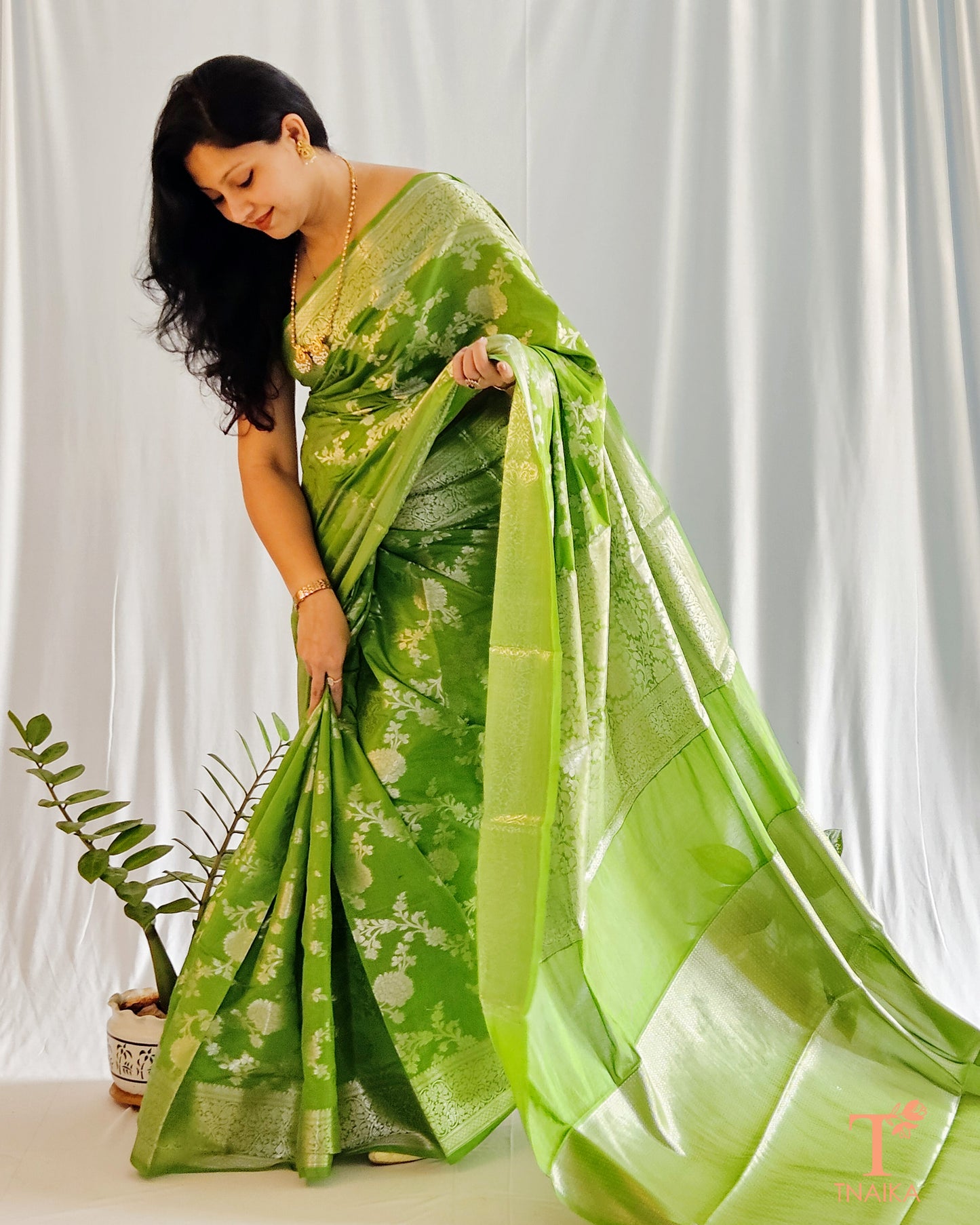 Traditional neemzari saree
Semi-georgette saree for weddings
Neemzari silk saree
Semi-georgette saree with border
Designer semi-georgette neemzari saree
Neemzari saree for festive occasions
Embroidered semi-georgette saree
Semi-georgette saree with resham work
Classic neemzari saree
Lightweight neemzari saree
Soft semi-georgette saree