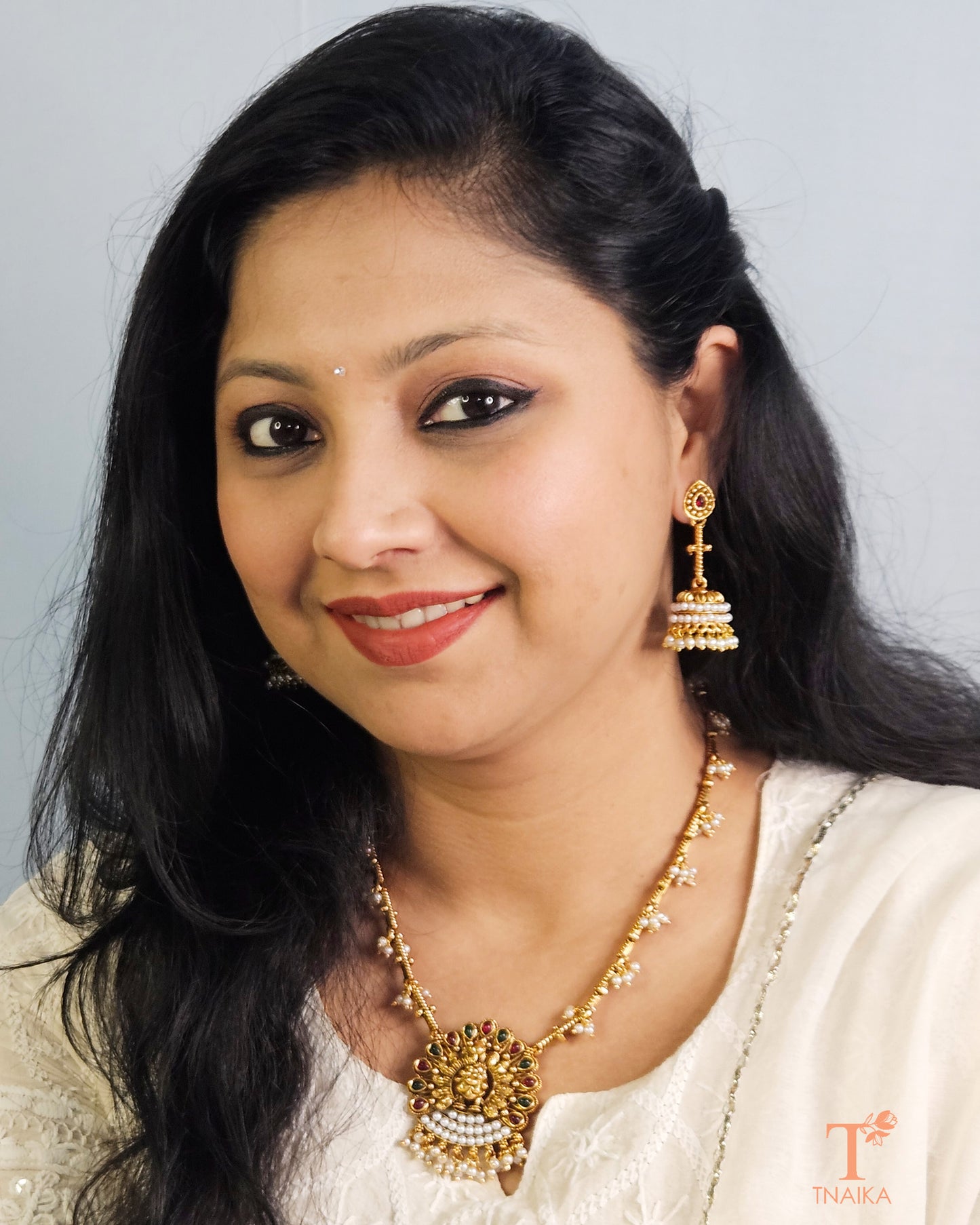 Golden temple necklace set
Antique gold temple jewelry
Temple necklace for women
Gold temple jewelry for weddings
Traditional temple necklace set
Temple jewelry for festive occasions
Bridal temple necklace set
Ethnic temple jewelry set
South Indian temple necklace
Gold temple pendant necklace
Temple necklace with earrings
Gold temple jewelry online
Traditional gold necklace set
Antique temple necklace
Gold temple bridal jewelry