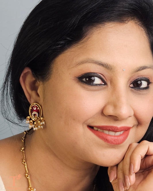 Golden temple necklace set
Antique gold temple jewelry
Temple necklace for women
Gold temple jewelry for weddings
Traditional temple necklace set
Temple jewelry for festive occasions
Bridal temple necklace set
Ethnic temple jewelry set
South Indian temple necklace
Gold temple pendant necklace
Temple necklace with earrings
Gold temple jewelry online
Traditional gold necklace set
Antique temple necklace
Gold temple bridal jewelry