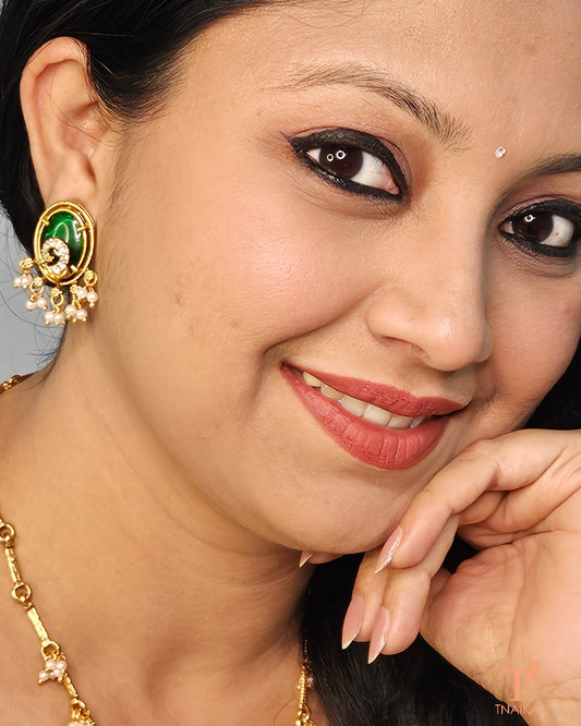 Golden temple necklace set
Antique gold temple jewelry
Temple necklace for women
Gold temple jewelry for weddings
Traditional temple necklace set
Temple jewelry for festive occasions
Bridal temple necklace set
Ethnic temple jewelry set
South Indian temple necklace
Gold temple pendant necklace
Temple necklace with earrings
Gold temple jewelry online
Traditional gold necklace set
Antique temple necklace
Gold temple bridal jewelry