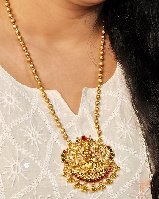 Golden temple necklace set
Antique gold temple jewelry
Temple necklace for women
Gold temple jewelry for weddings
Traditional temple necklace set
Temple jewelry for festive occasions
Bridal temple necklace set
Ethnic temple jewelry set
South Indian temple necklace
Gold temple pendant necklace
Temple necklace with earrings
Gold temple jewelry online
Traditional gold necklace set
Antique temple necklace
Gold temple bridal jewelry