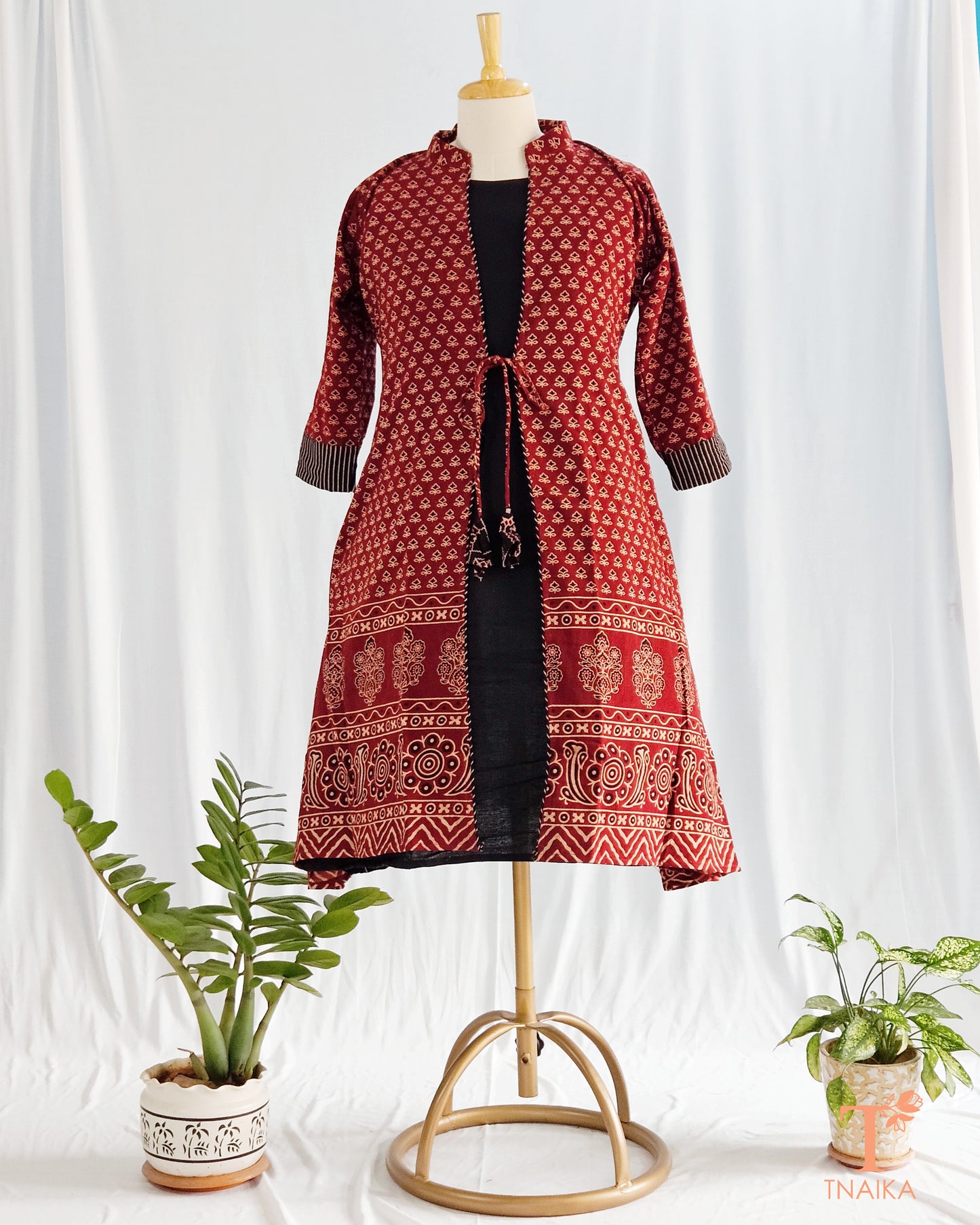 Ajrakh cotton summer dress price
Buy cotton summer dress for women
Ajrakh dress for warm weather
Cotton dress with Ajrakh print buy
Summer-ready Ajrakh cotton dress
Latest Ajrakh dress collection online
Cotton dress for summers online
Cotton Ajrakh dress for outdoor events
Lightweight Ajrakh one-piece dress
Cotton summer dress for daily wear
Ajrakh one-piece dress buy online
Summer dress for vacation shopping
Perfect Ajrakh dress for summer
Cotton dress for garden party