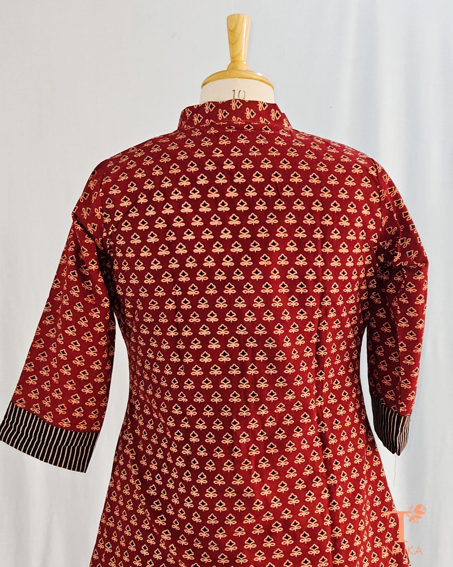 Casual summer Ajrakh dress
Women’s cotton one-piece dress
Traditional Ajrakh print dress
Breezy summer dress for women
Cotton dresses for summer wardrobe
Ajrakh summer dress with sleeves
Handloom Ajrakh cotton dress
Cotton dress for summer holidays
Unique Ajrakh one-piece dress
Comfortable summer dress online
Cool cotton Ajrakh dress for women
Ajrakh dress for summer festivals
Light and airy Ajrakh dress
Eco-friendly summer cotton dress
Casual Ajrakh cotton dress
Organic cotton Ajrakh dress