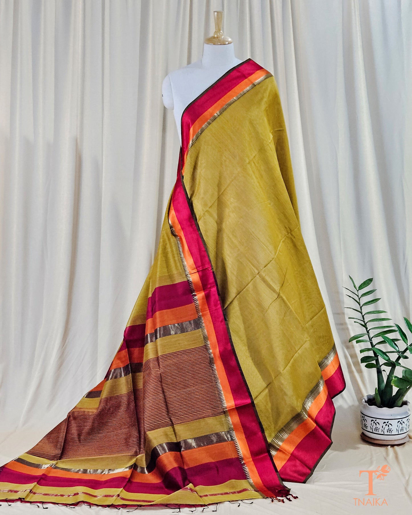 Maheshwari silk saree
Designer Maheshwari silk saree
Traditional Maheshwari silk saree
Maheshwari silk saree online
Handwoven Maheshwari saree
Authentic Maheshwari silk saree
Bridal Maheshwari silk saree
Maheshwari saree for wedding
Maheshwari silk saree with zari work
Light Maheshwari silk saree
Maheshwari saree collection
Maheshwari silk saree for women
Maheshwari silk saree with contrast blouse
Cotton Maheshwari silk saree
Premium Maheshwari silk saree