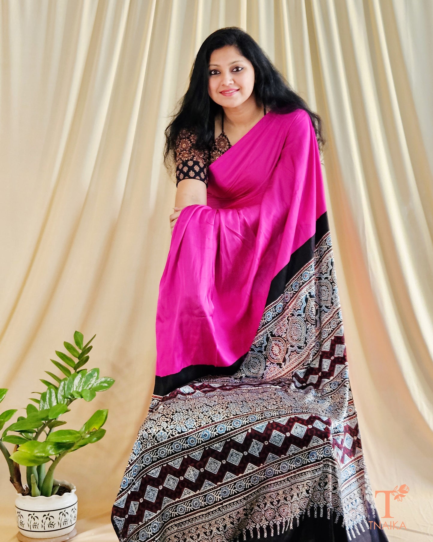 Modal Ajrakh Handblocked Kaashi Saree - Rani Pink
