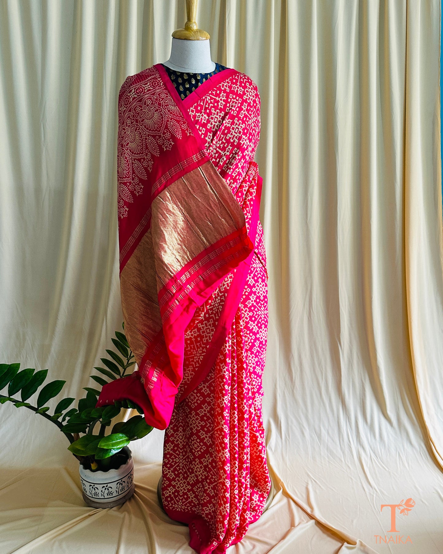 Modal Silk Rang Patta Patola Saree - Rani Pink