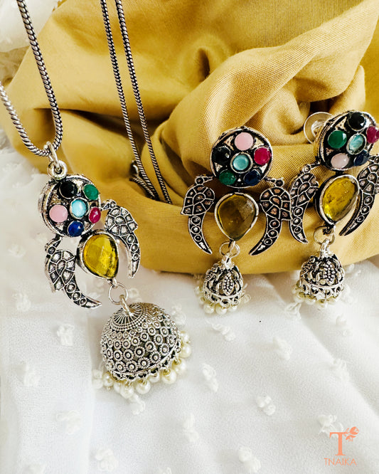 Oxidized Rustic Glow Pendant Necklace Set - Yellow