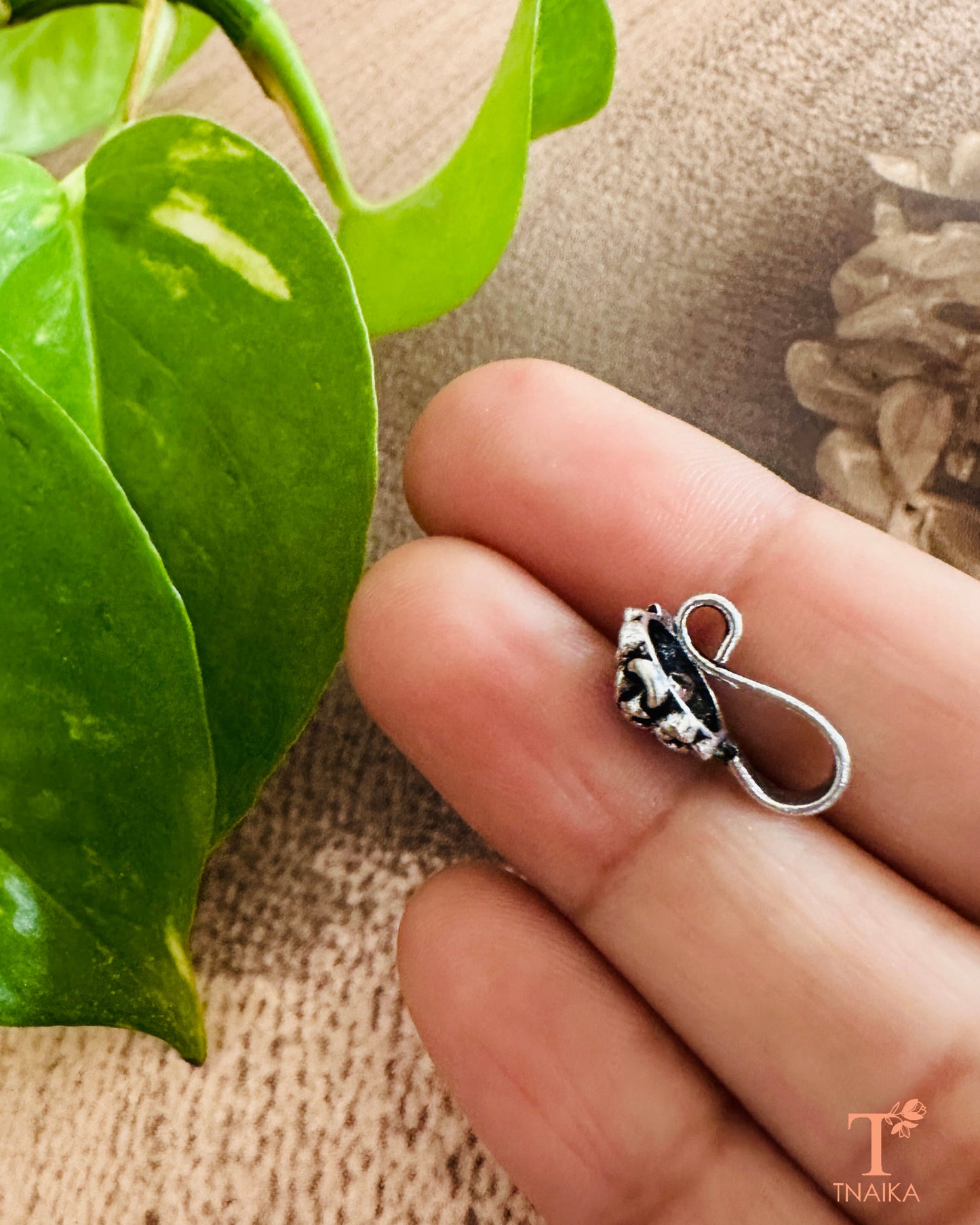 Daily wear nose pin for women in lightweight style