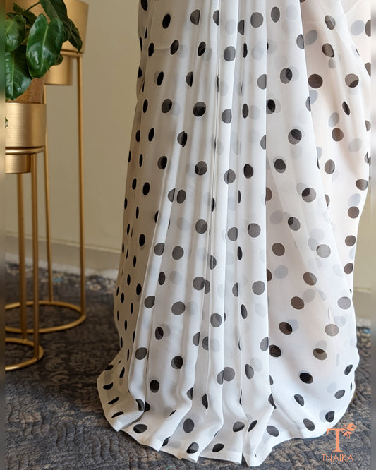 Polka dot georgette saree in soft lightweight fabric