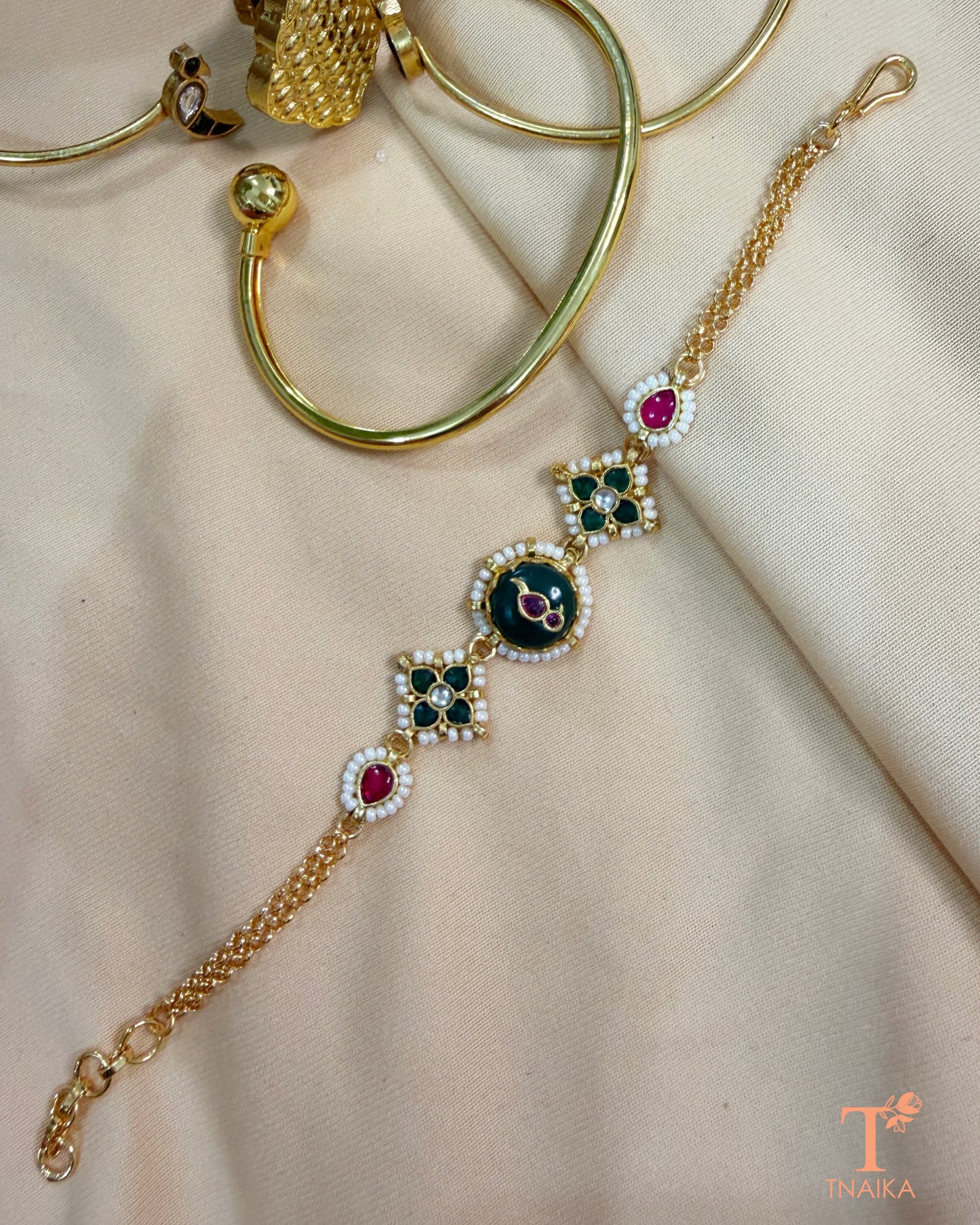 Adjustable chain bracelet
