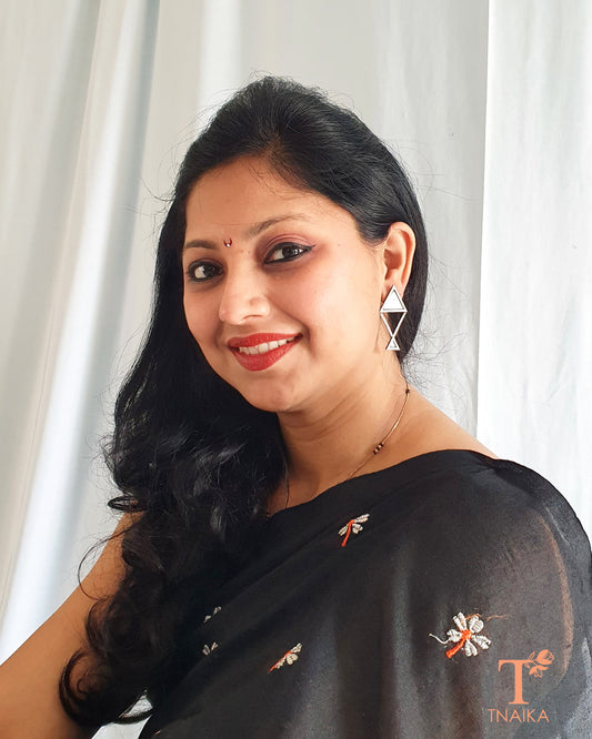 buy earrings online gold earrings silver earrings pearl earrings hoop earrings stud earrings dangle earrings gothic earrings statement earrings everyday earrings earrings near me Tnaika earrings affordable earrings pocket friendly earrings where to buy trending earrings near me affordable earrings near me where to buy earrings in pune