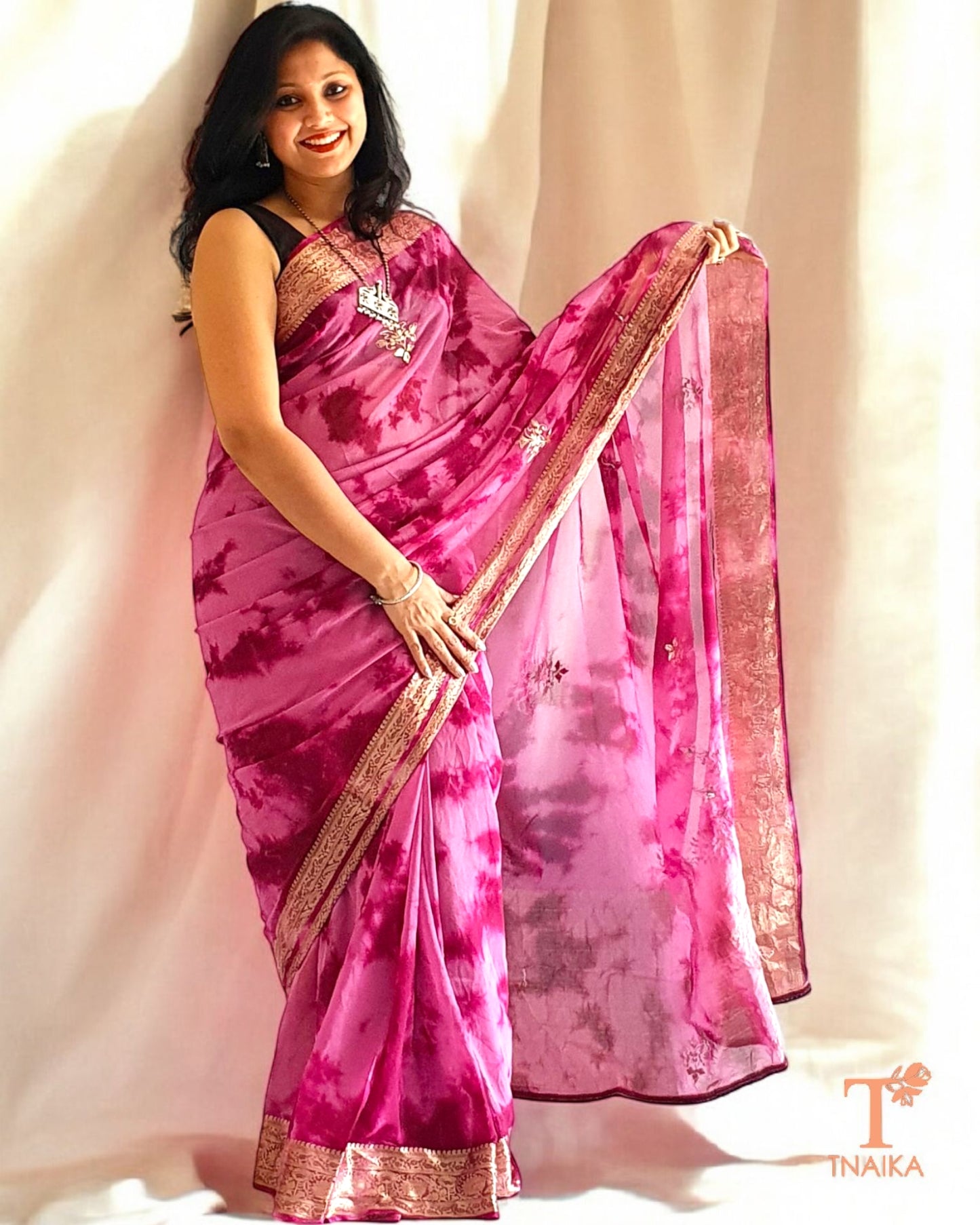 tie and dye georgette saree, gotta patti saree, tie-dye saree, georgette saree with gotta patti, festive saree, wedding saree, handcrafted gotta patti saree, designer tie & dye saree, Rajasthani saree, party wear saree, vibrant tie-dye saree, lightweight bandhani saree, embroidered saree, fusion saree, royal gotta patti saree, traditional saree