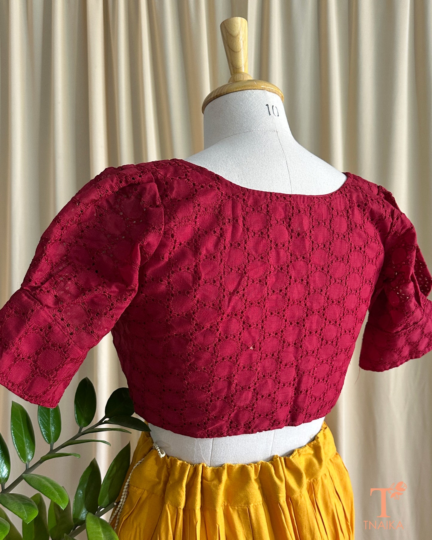 Hakoba Blouse-Maroon