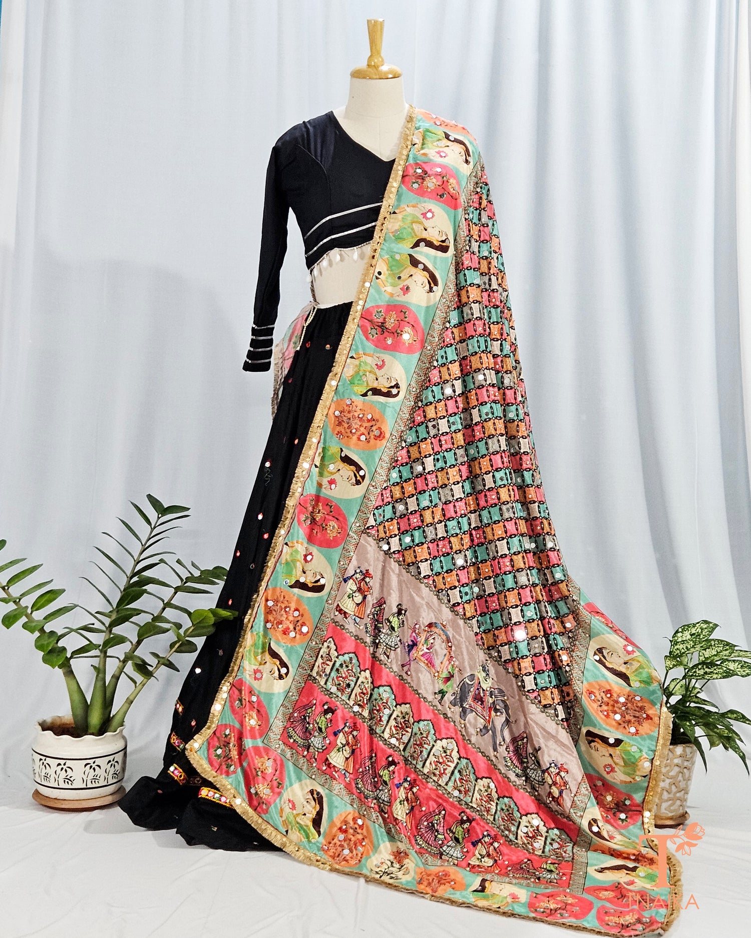 buy dupatta online indian dupatta designer dupatta printed dupatta embroidered dupatta chiffon dupatta silk dupatta festive wear dupatta party wear dupatta pakistani dupatta chikankari dupatta where to buy affordable dupattas online printed dupattas