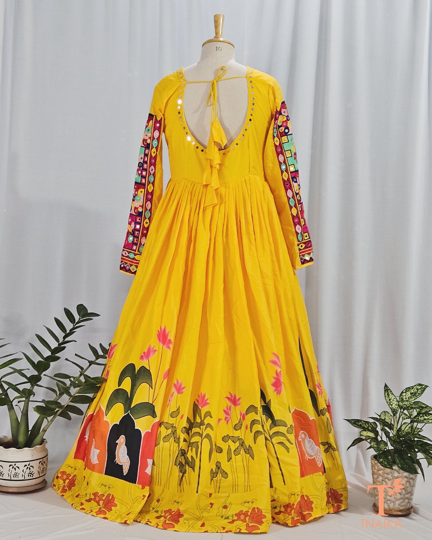 gowns evening gowns formal gowns buy gowns online sequined gowns evening gowns for plus size black gowns red gowns lace gowns satin gowns affordable gowns flowing gowns where to buy gowns online latest collection of long formal gowns with sleeves