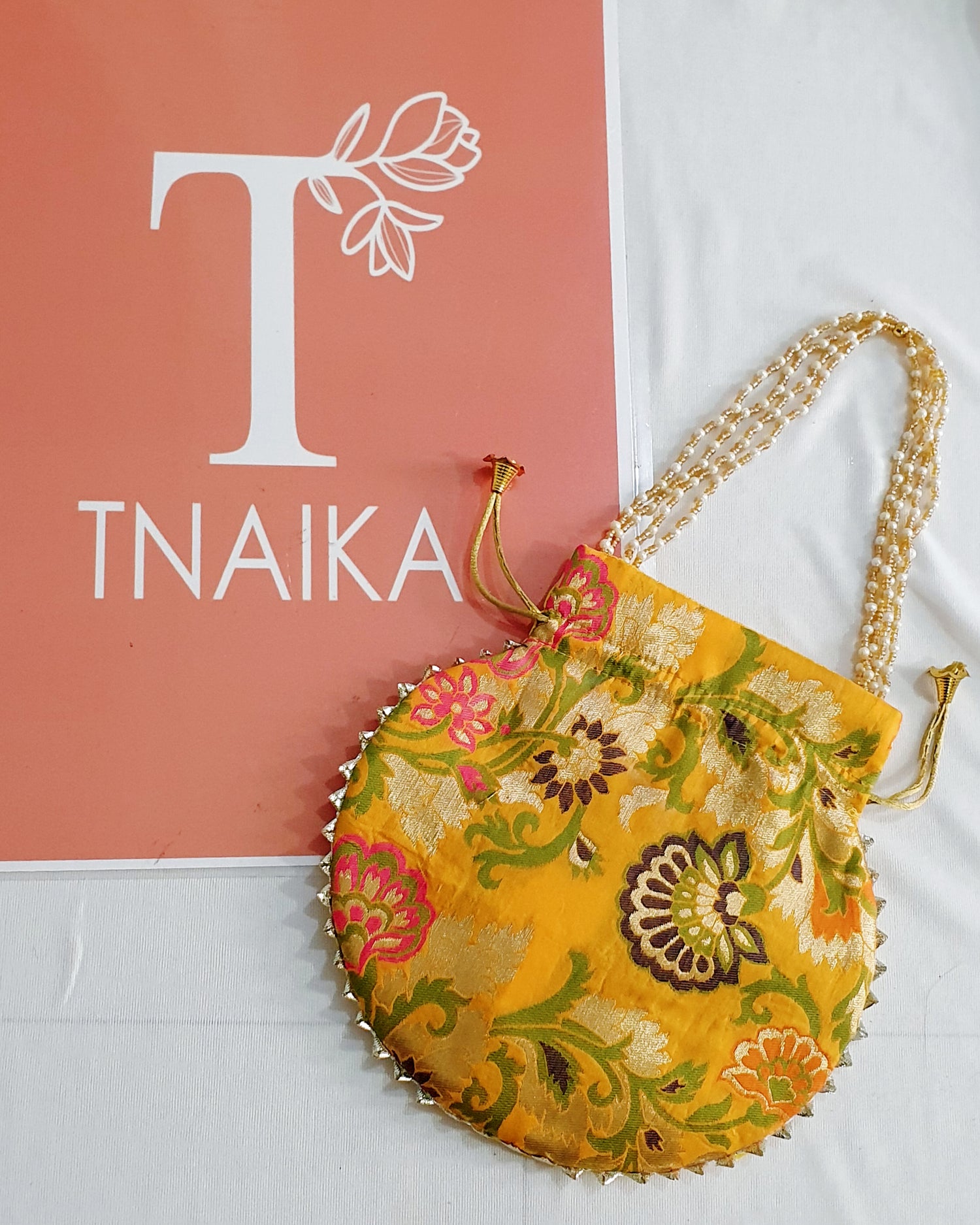 Saree Splendor: Drapes Accessories Collection