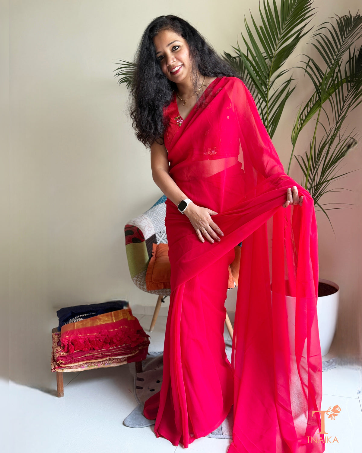 Aira Flow Georgette Saree - Red