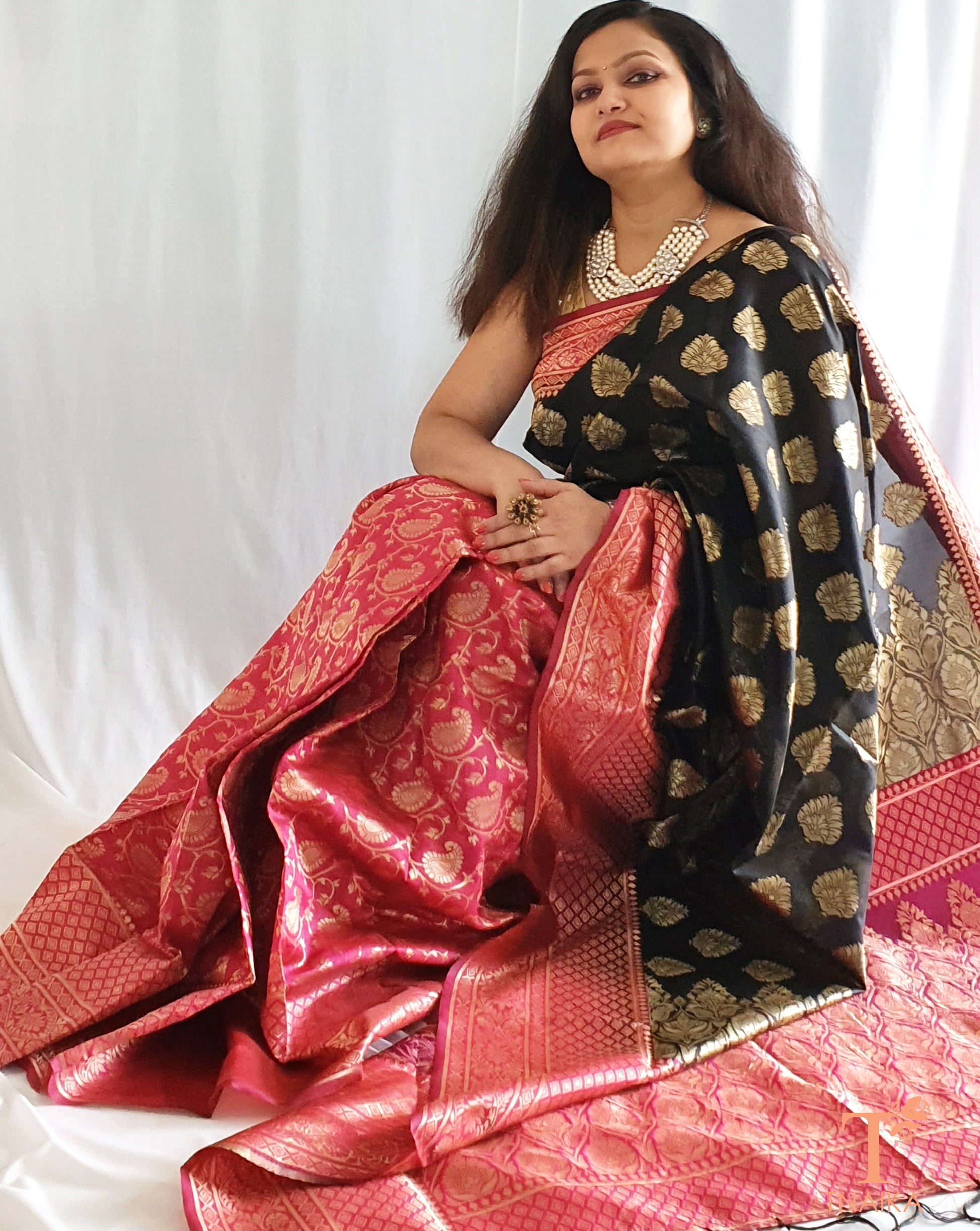 buy red saree online red sarees for women red wedding saree red party wear saree elegant red saree designer red saree red silk saree red cotton saree red saree with golden border affordable red saree red saree collection red jamdani saree red tissue saree best lightweight red saree red saree collection near me