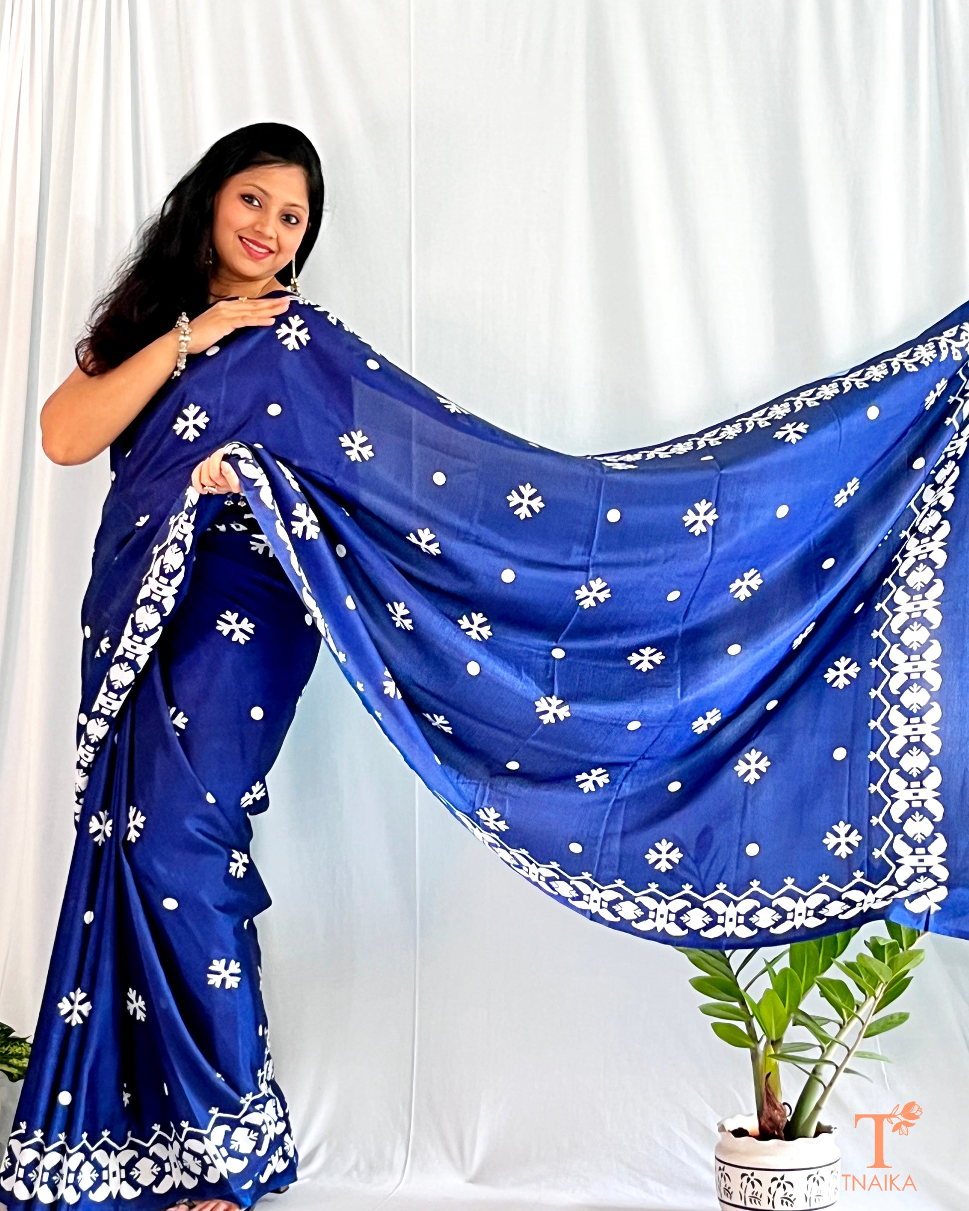 blue saree buy blue saree online blue saree designs types of blue sarees royal blue silk saree navy blue cotton saree light blue Banarasi saree blue saree with blouse design blue saree for wedding blue saree for party blue saree online India blue saree for sale near me blue georgette saree blue chiffon saree blue cotton saree blue jamdani sarees