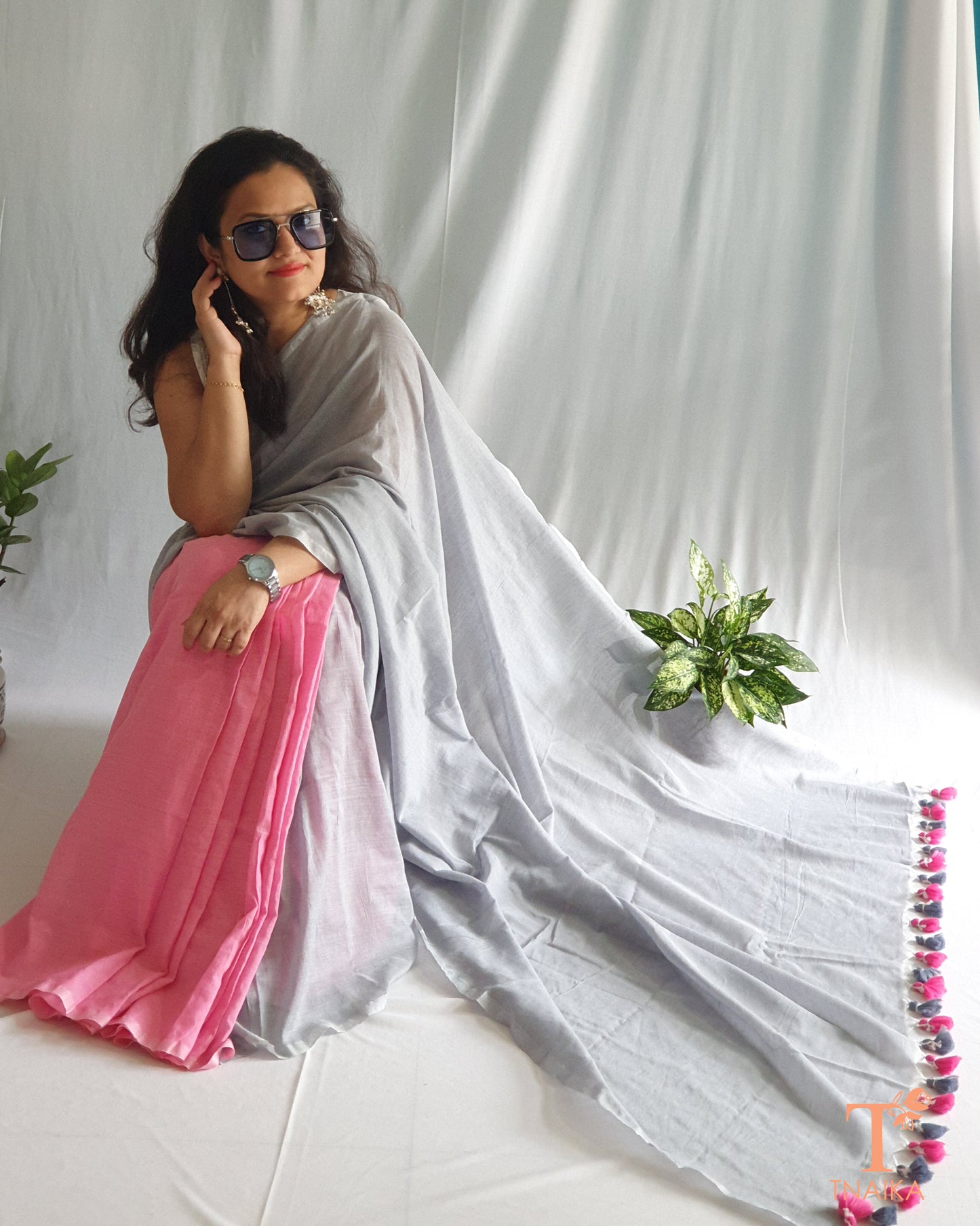 pink saree gulabi saree summer collection shaded saree grey color sare