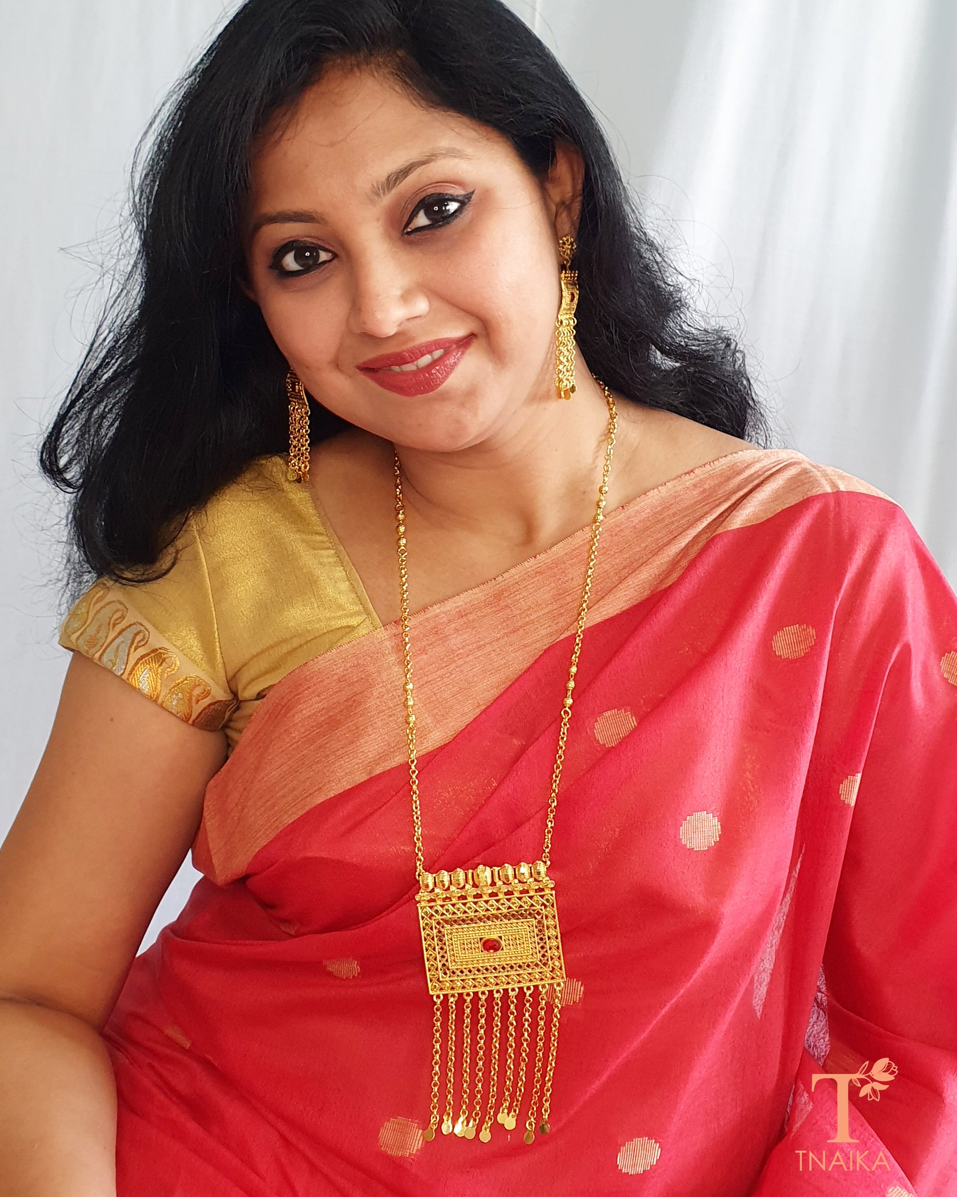 Statement Gold plated Necklace Set: Bold Beauty for Every Occasion