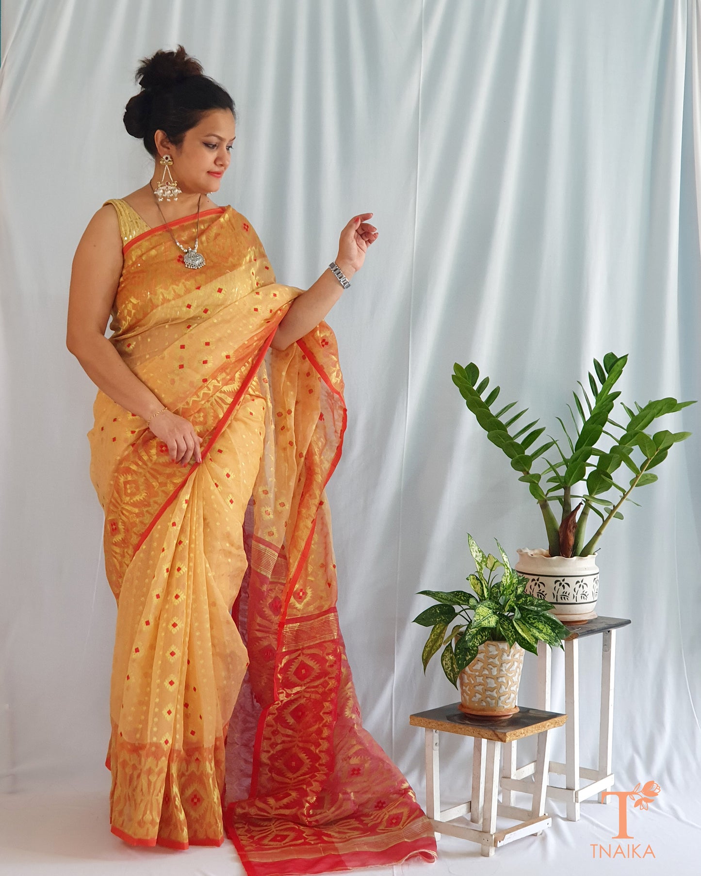 Golden saree Buy golden saree online Golden saree for wedding Golden saree with zari work Golden saree with zari work Golden silk saree Golden lehenga saree Designer golden saree Golden saree for party wear golden organza saree golden georgette saree golden chiffon saree golden tissue saree best collection of golden saree