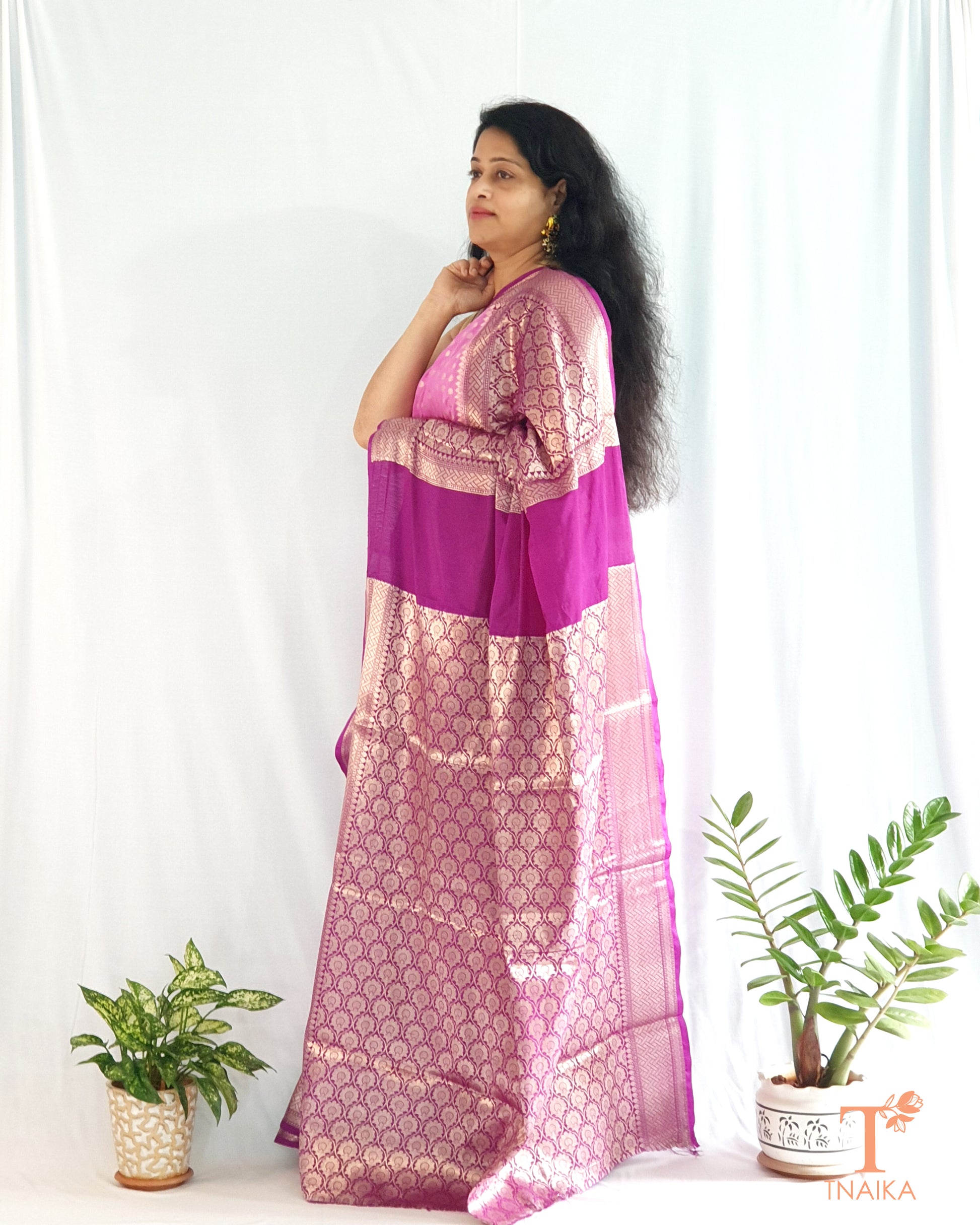 Pink floral saree design Summer cotton saree Casual wear saree Pink saree for women Buy pink cotton hand-painted floral saree online Pink cotton saree with hand-painted flowers for wedding Where to buy a unique hand-painted saree Most comfortable cotton saree for summer Stylish pink floral saree designs