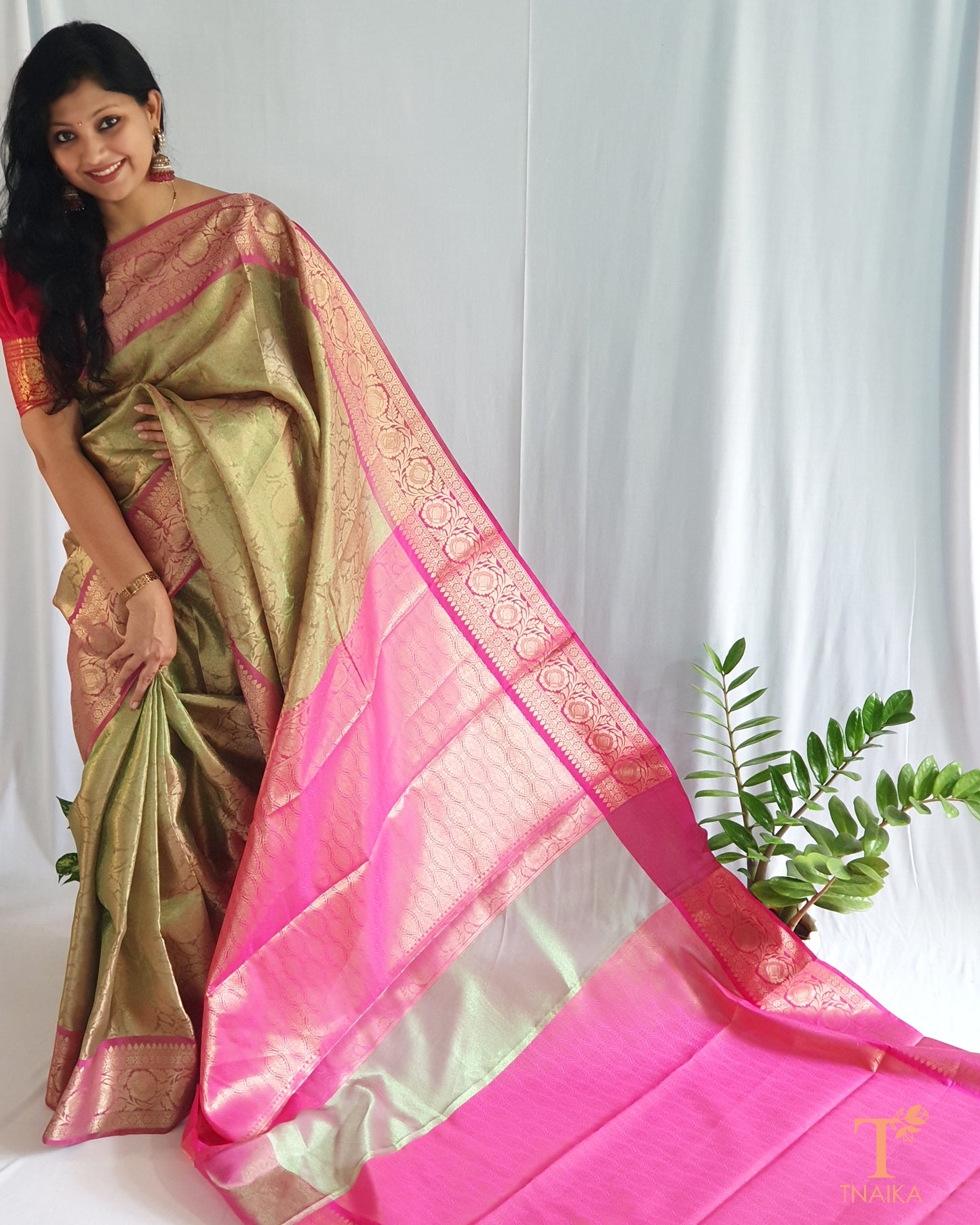 Banarasi saree Buy Banarasi saree online Banarasi silk saree Banarasi saree price Original Banarasi saree Pure Banarasi saree Bridal Banarasi saree Handloom Banarasi saree Banarasi saree with zari work Where to buy authentic Banarasi saree Best Banarasi saree collections online Discount on Banarasi sarees Lightweight Banarasi saree for summer Banarasi saree with specific weaving style