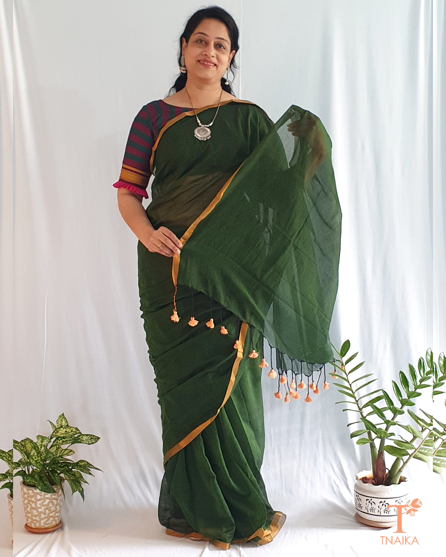 buy saree online silk saree cotton saree designer sarees party wear sarees festival saree chikankari sarees banarasi sarees paithani saree Georgette sarees chiffon Saree floral saree sequence saree cotton sarees Formal saree affordable premium saree best saree store near me where to buy saree online saree shops near me best saree collection near me