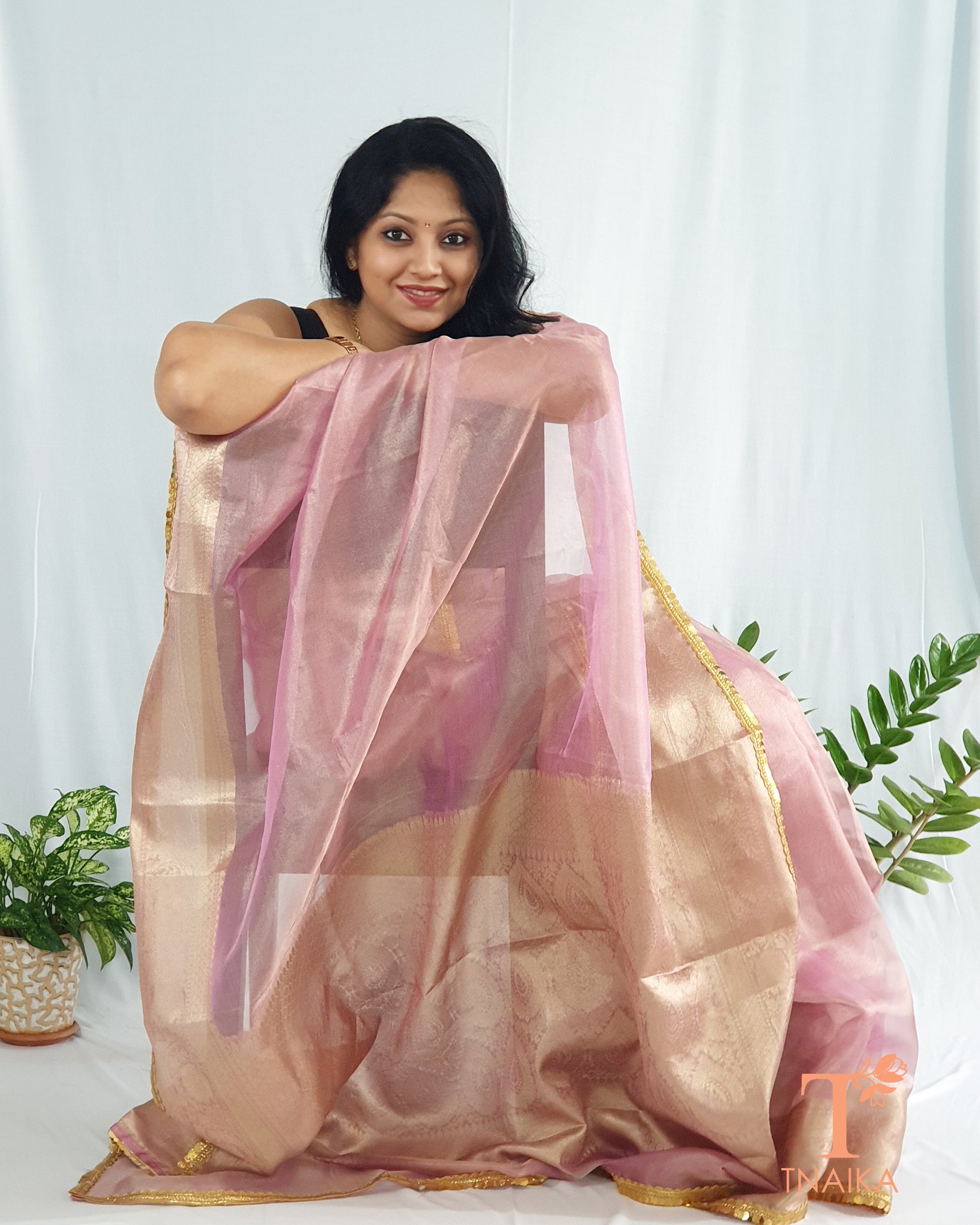 dual shade tissue silk saree shaded blue saree where to buy rich silk sarees best collection of tissue silk sarees  jhanvi kapoor saree pink saree pastel pink saree celebrity saree 