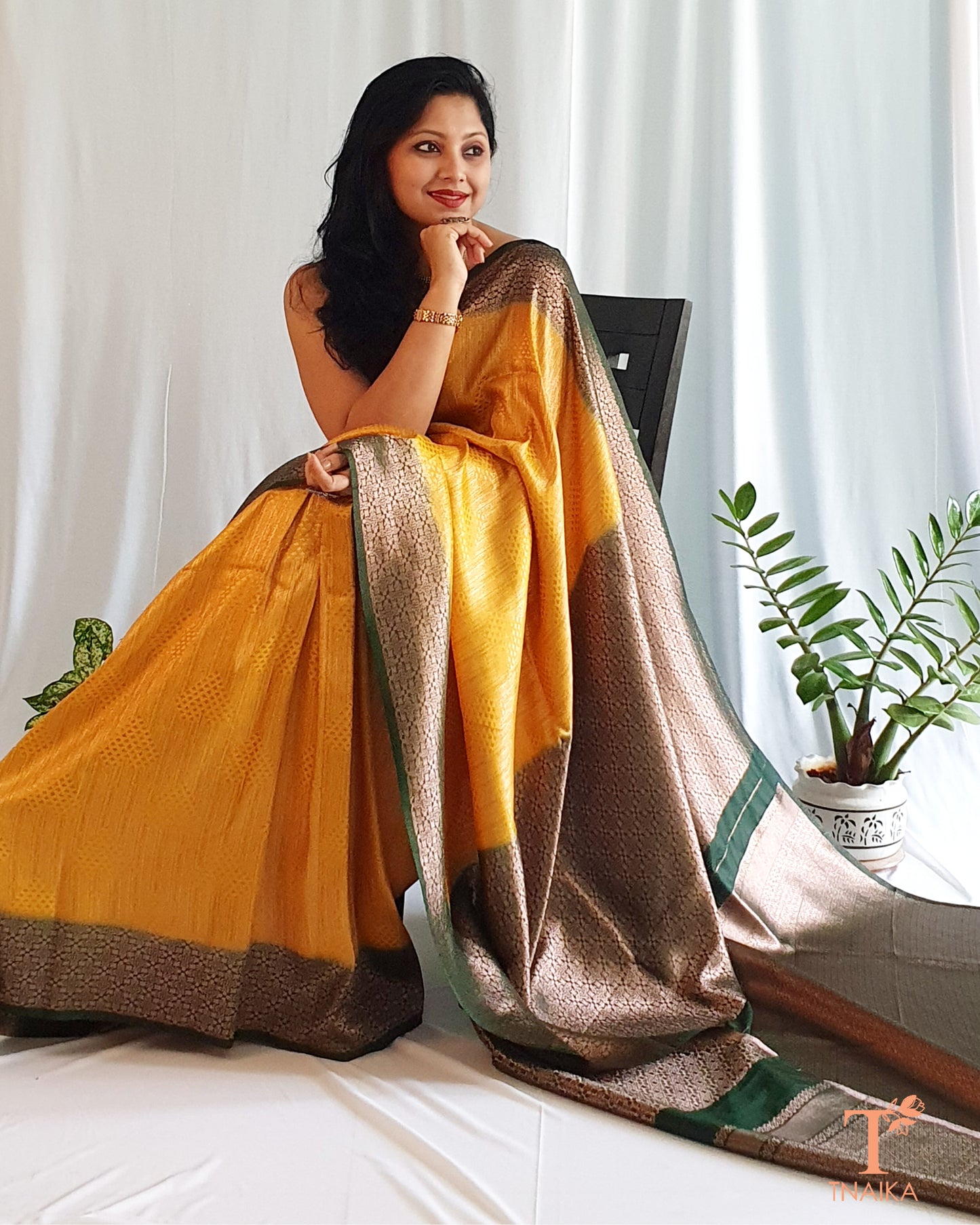 Golden saree Buy golden saree online Golden saree for wedding Golden saree with zari work Golden saree with zari work Golden silk saree Golden lehenga saree Designer golden saree Golden saree for party wear golden organza saree golden georgette saree golden chiffon saree golden tissue saree best collection of golden saree