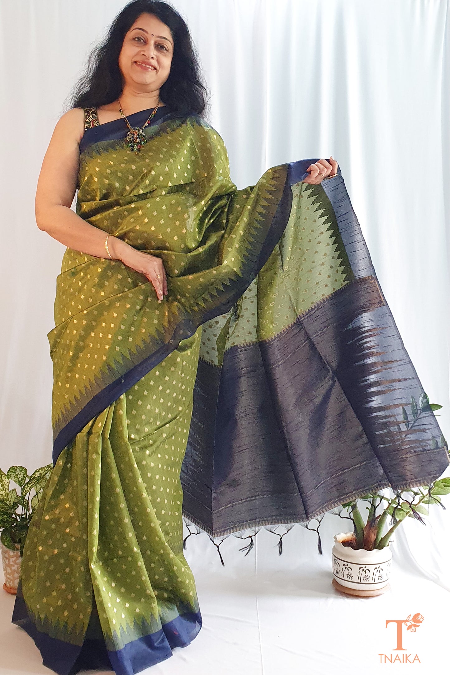 green saree buy green saree online emerald green saree forest green saree lime green saree sea green saree silk green saree cotton green saree georgette green saree designer green saree party wear green saree wedding green saree embroidered green saree printed green saree where to buy affordable green sarees parrot green saree green color saree bottle green saree rama green saree