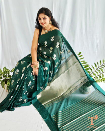 Ethnic Kora organza saree
Banarasi saree with intricate work
Kora organza saree for bridesmaids
Traditional Kora saree
Banarasi saree with elegant drape
Kora organza saree with border
Luxurious Banarasi saree
Handwoven Kora organza saree
Banarasi saree for festive wear
Kora organza saree with embroidery
Classic Banarasi saree
Semi Kora saree for casual wear
Banarasi saree with rich pallu
Organza saree for evening events
Banarasi semi Kora saree in vibrant colors