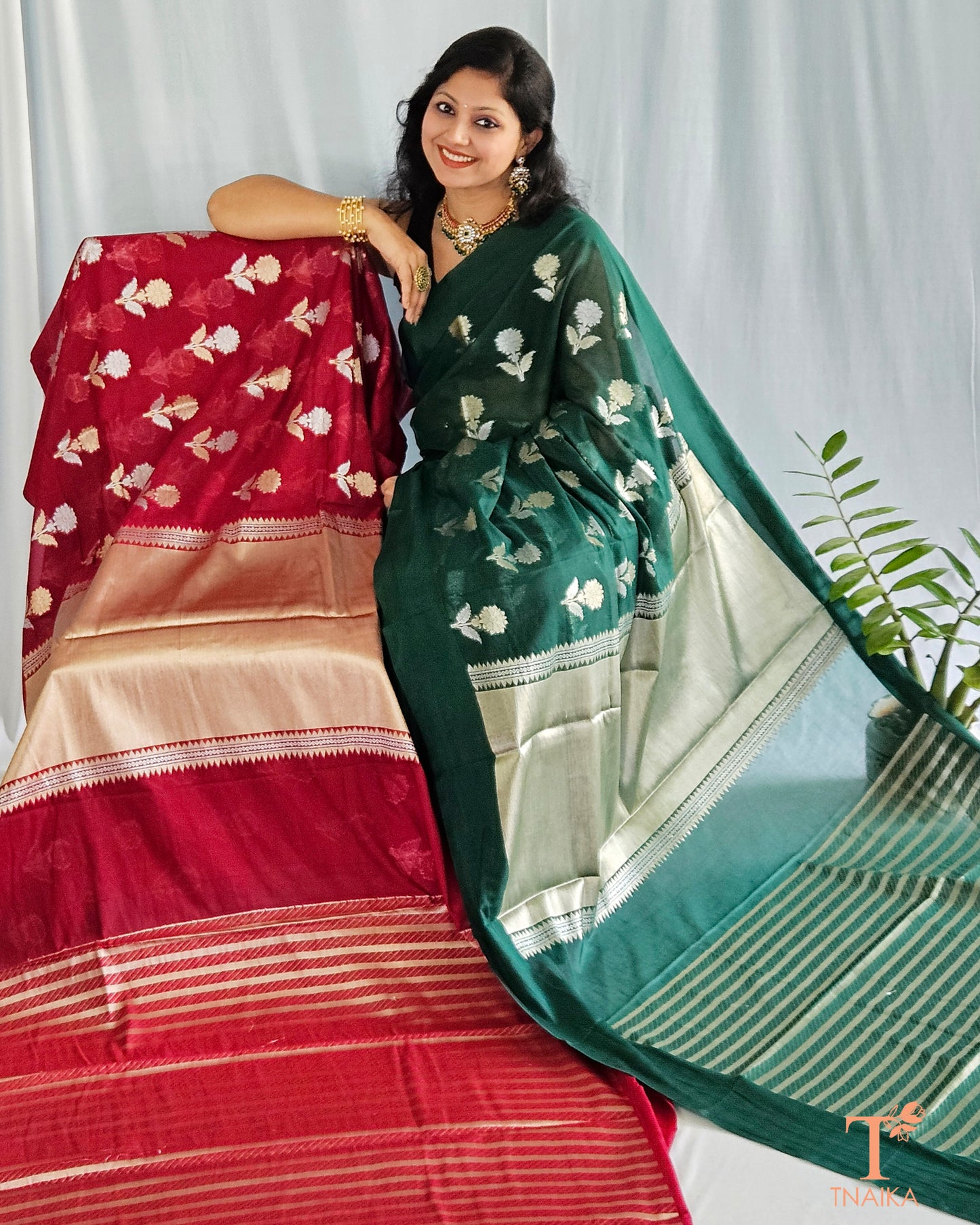 Ethnic Kora organza saree
Banarasi saree with intricate work
Kora organza saree for bridesmaids
Traditional Kora saree
Banarasi saree with elegant drape
Kora organza saree with border
Luxurious Banarasi saree
Handwoven Kora organza saree
Banarasi saree for festive wear
Kora organza saree with embroidery
Classic Banarasi saree
Semi Kora saree for casual wear
Banarasi saree with rich pallu
Organza saree for evening events
Banarasi semi Kora saree in vibrant colors