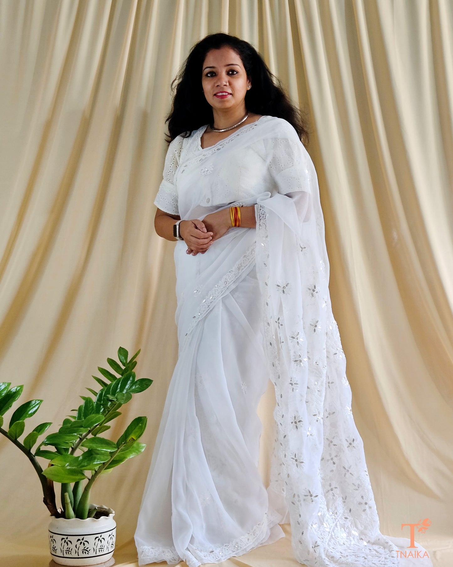 Chikankari Noor-e-Nazaakat Saree - White