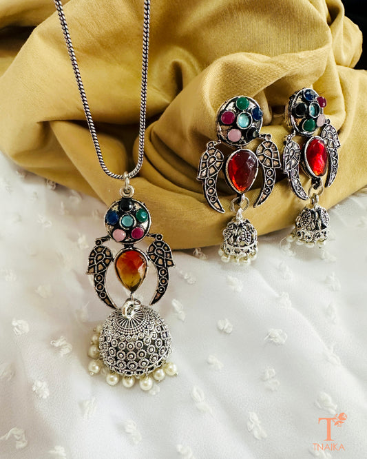 Oxidized Rustic Glow Pendant Necklace Set - Red