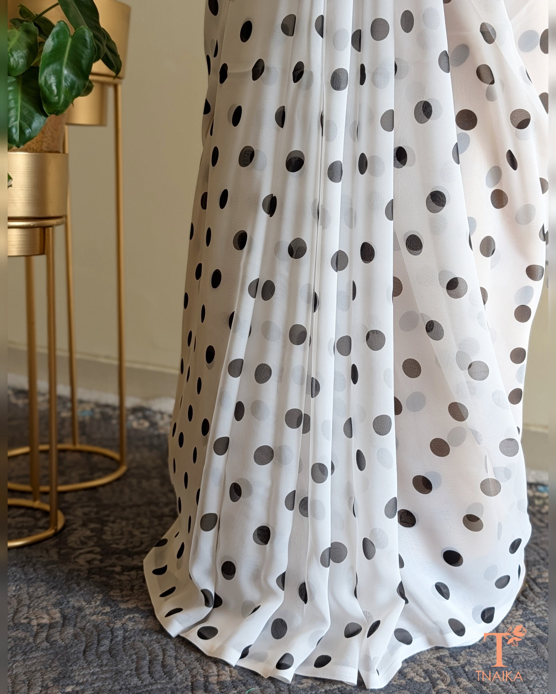 Polka dot georgette saree in soft lightweight fabric